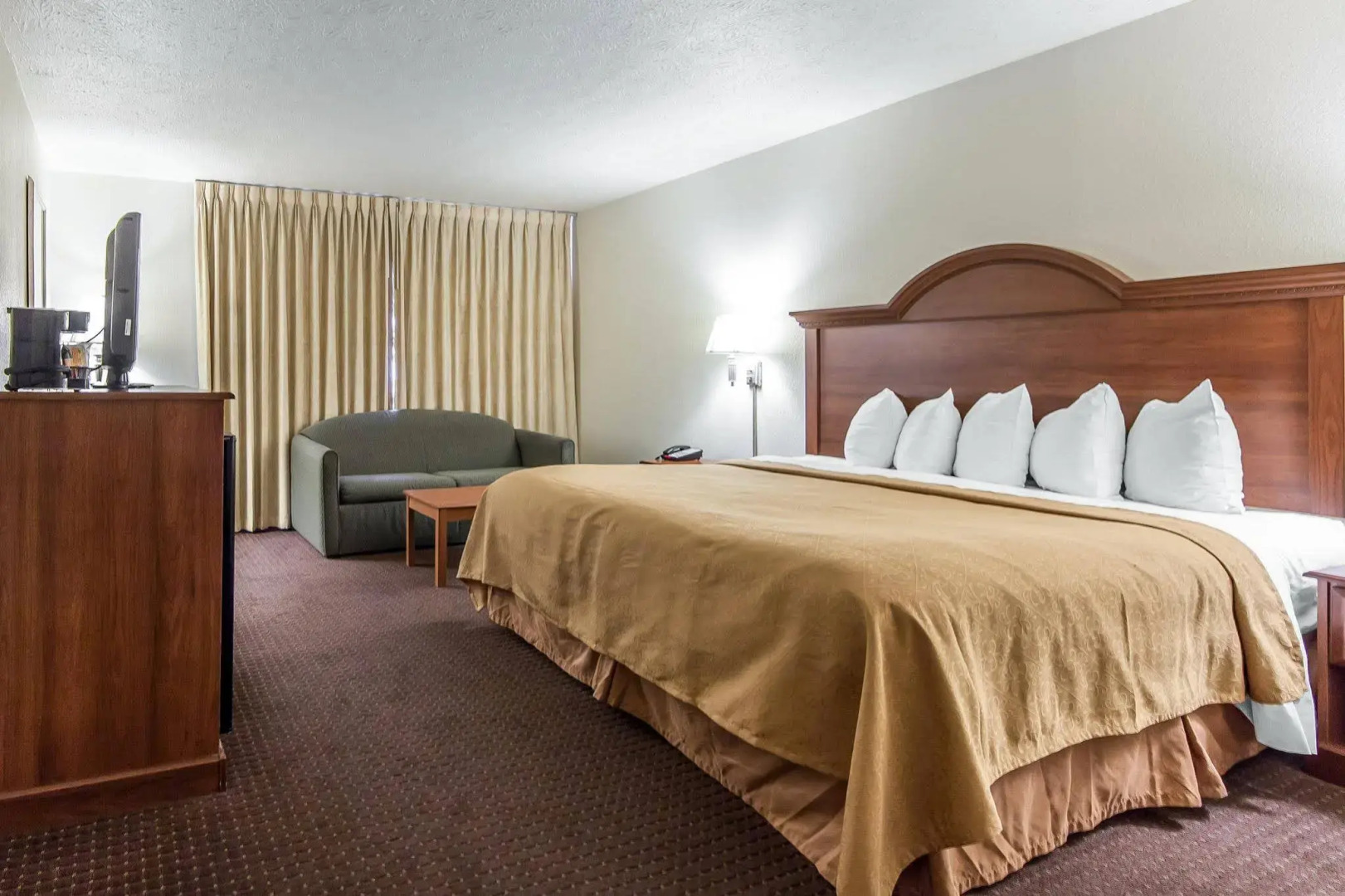 Quality Inn And Suites Dollywood