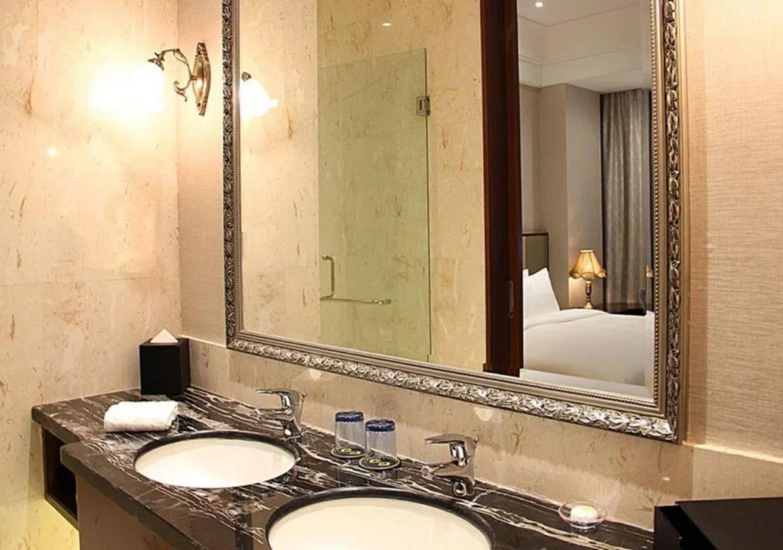 Gloria Plaza Hotel Qingdao