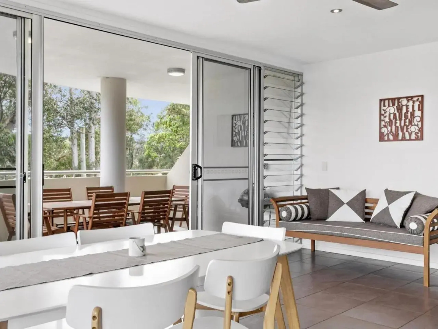 Unit 2 18 OAK STREET