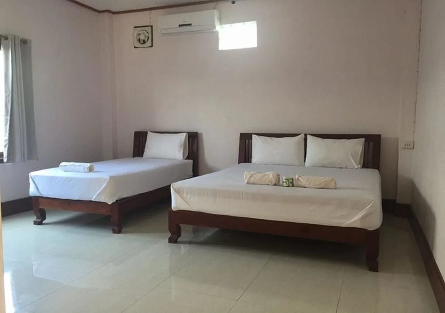 Mama Leurth Sunset Guesthouse