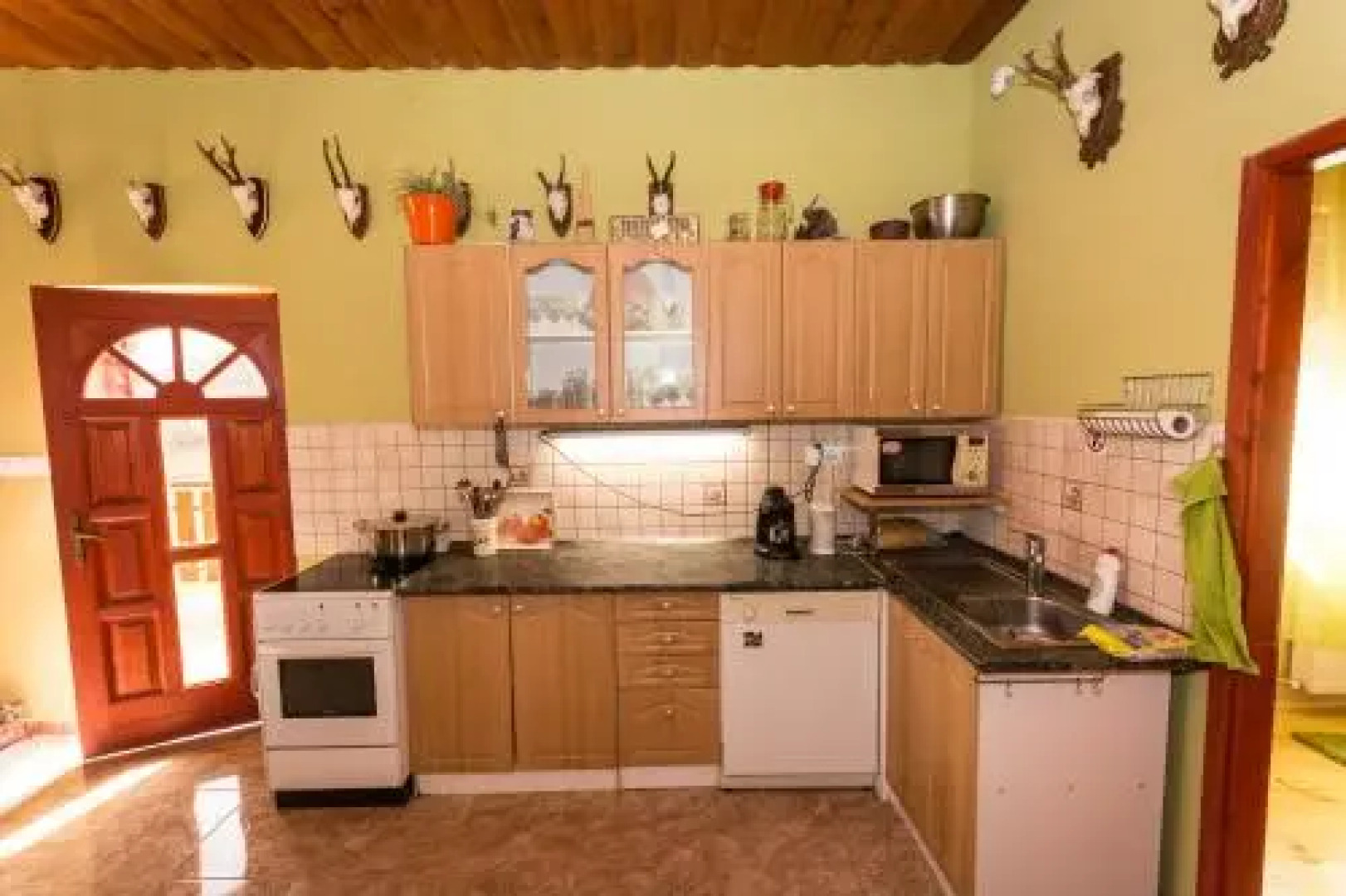 Vadmacska Vadász és Vendégház