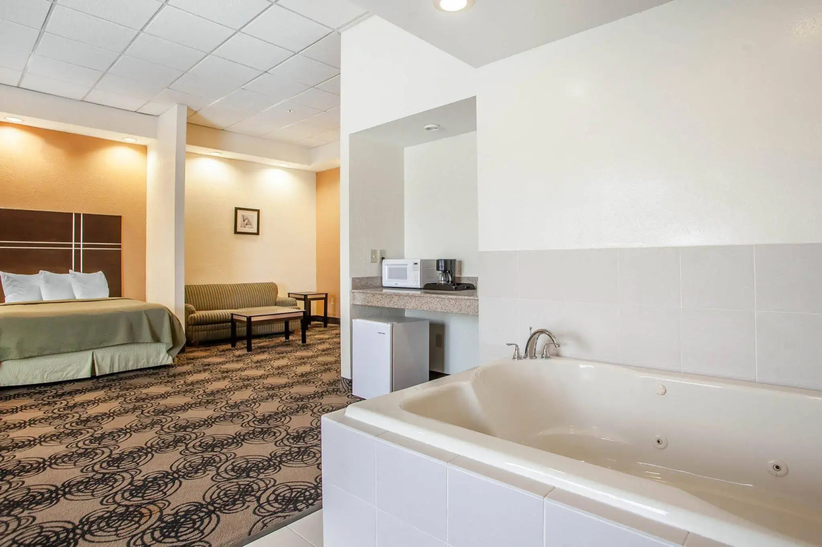 Quality Suites Milwaukee Airport