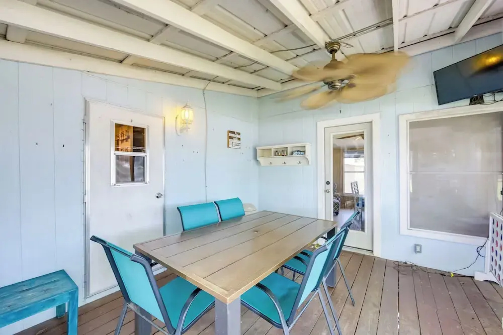 Dock, Deck & Kayaks: Home on Cedar Creek Reservoir