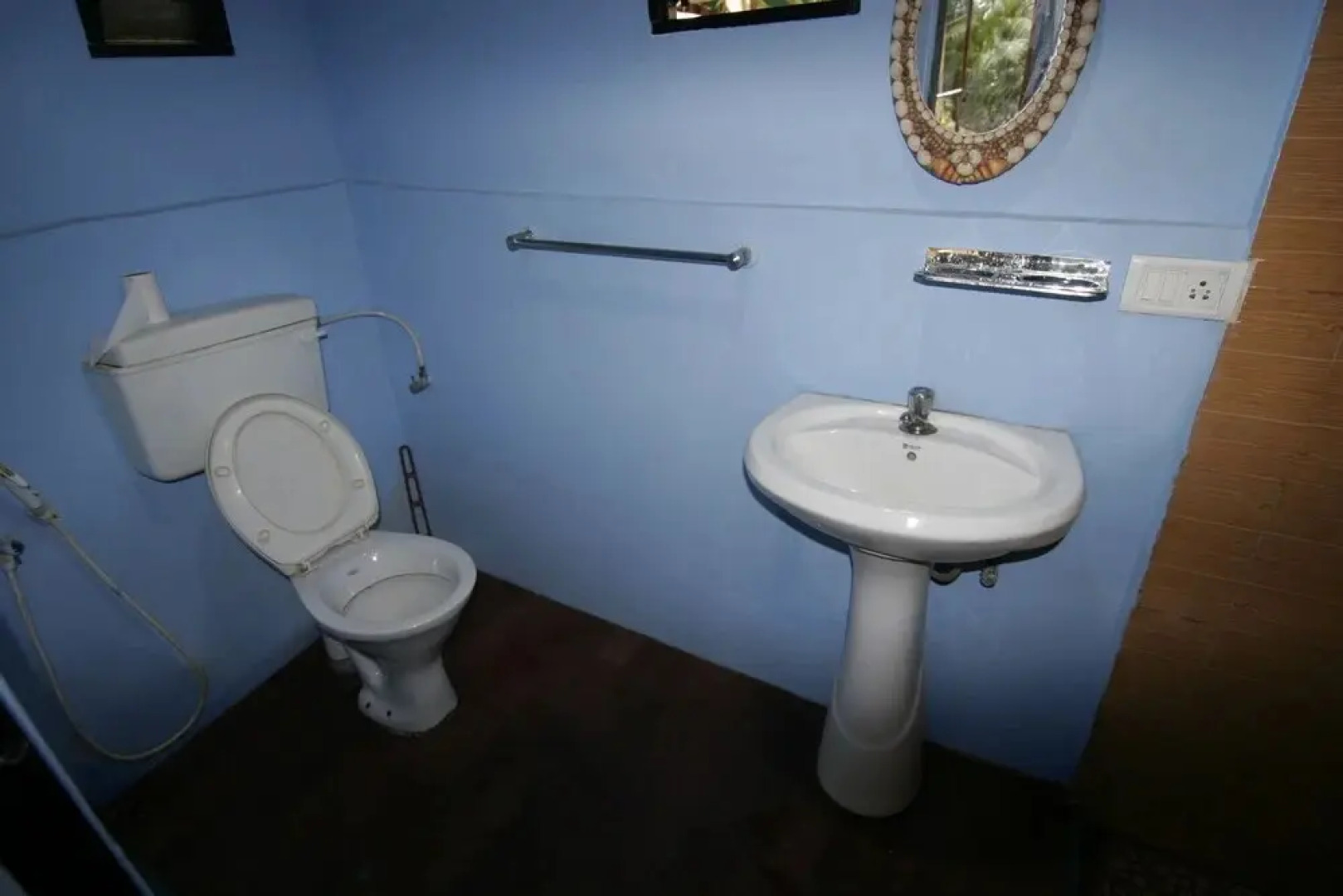 Rudra Holidays Guest House