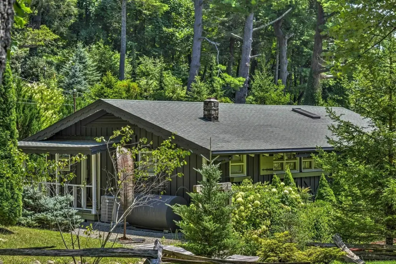Charming Blue Ridge Cottage w/ Stunning Views!
