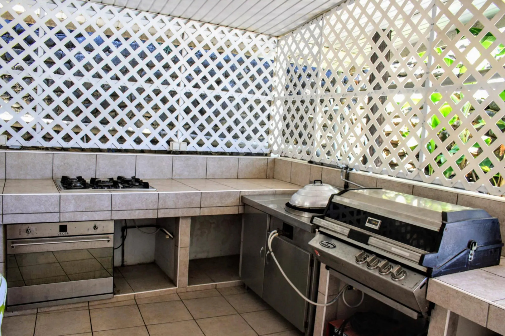 Tahiti - Fare Temahana