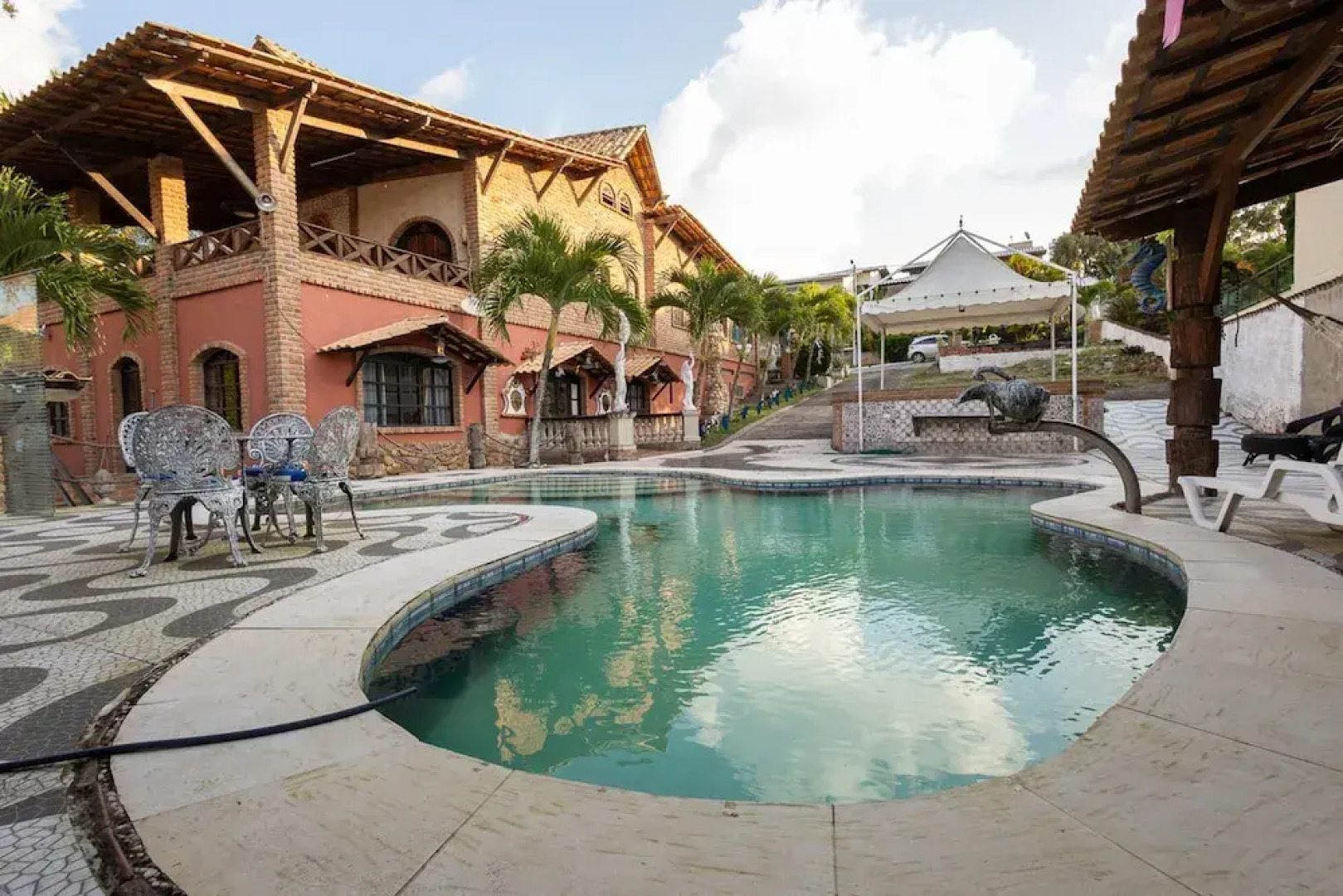 Casa de Campo Luxuosa c Piscina e Churrasqueira