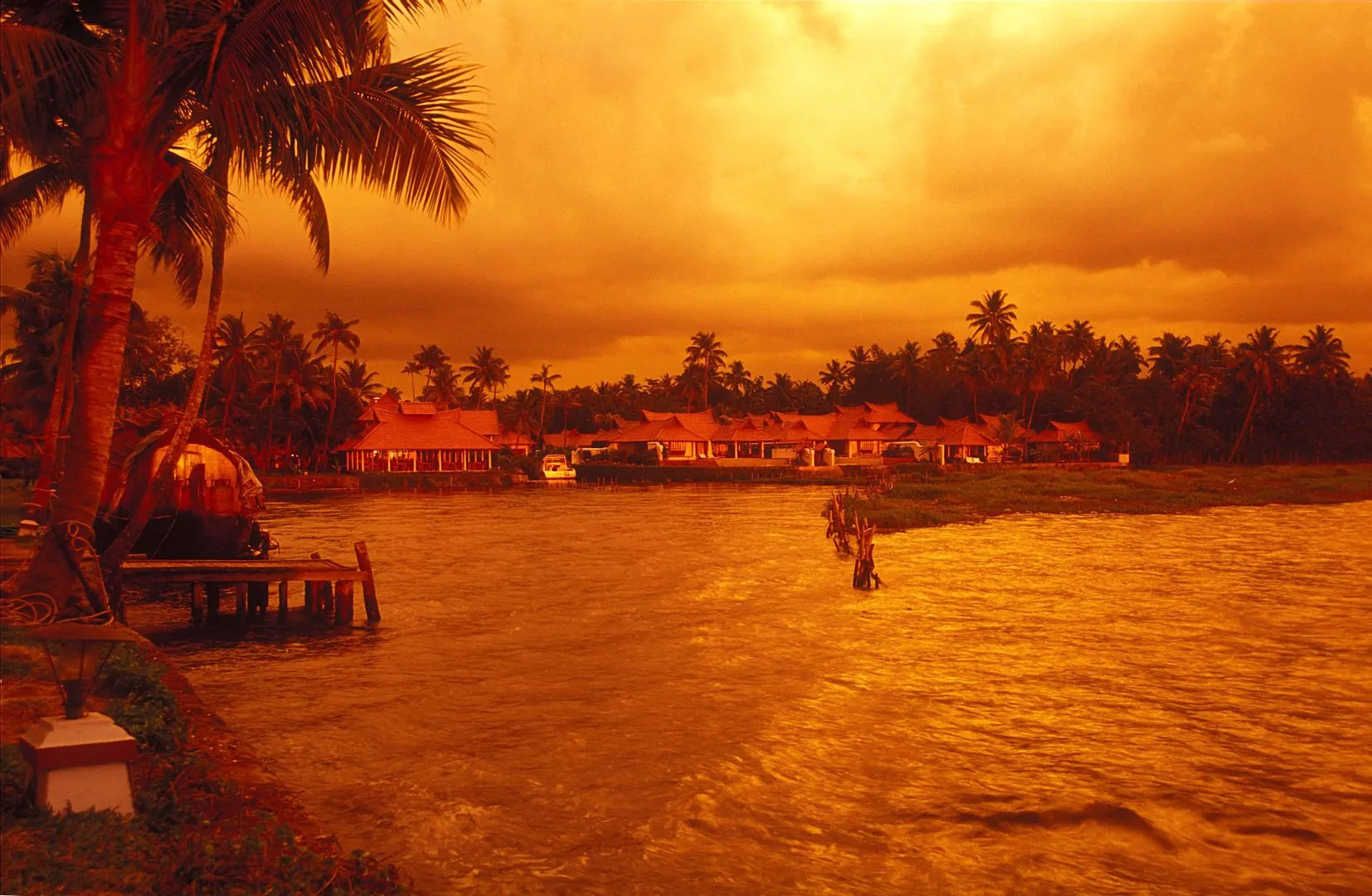 Kumarakom Lake Resort
