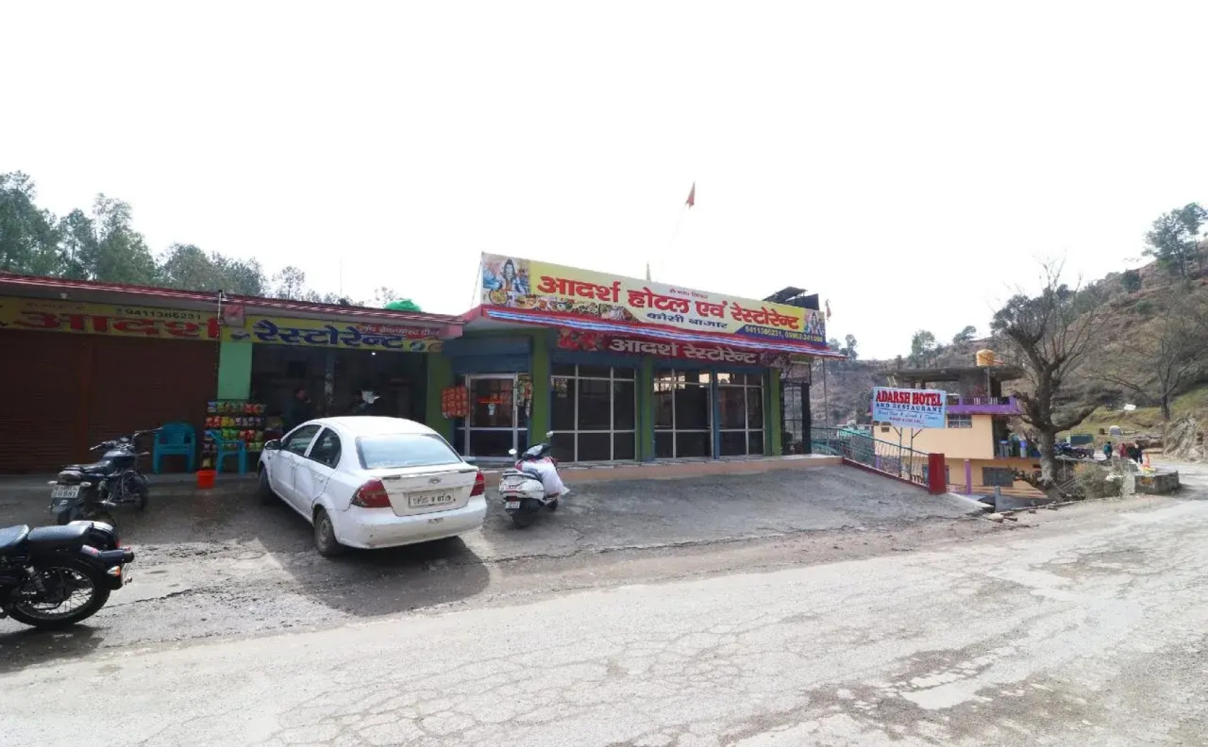 S.J Hotel's by OYO Rooms