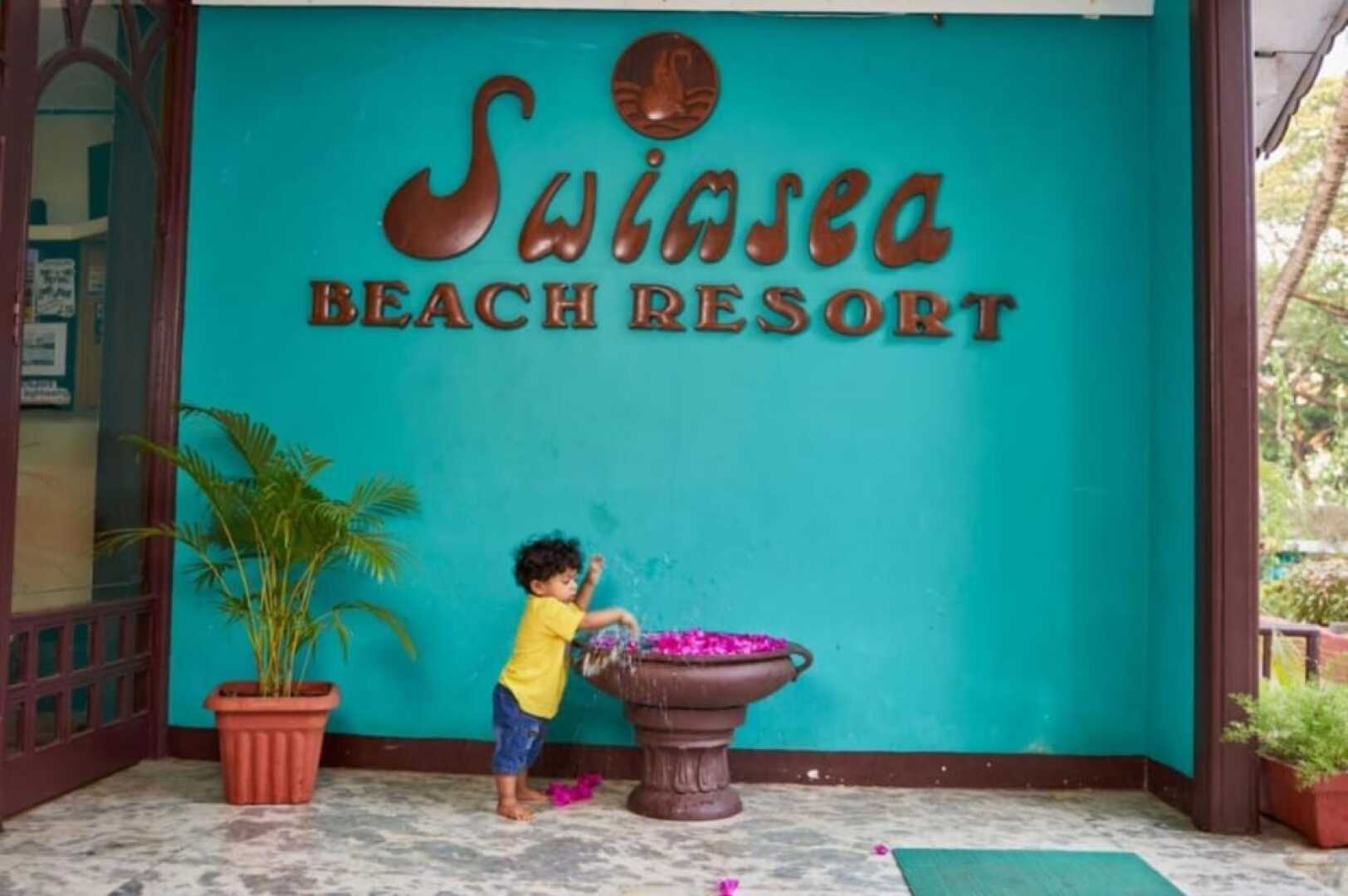 Swim Sea Beach Resort