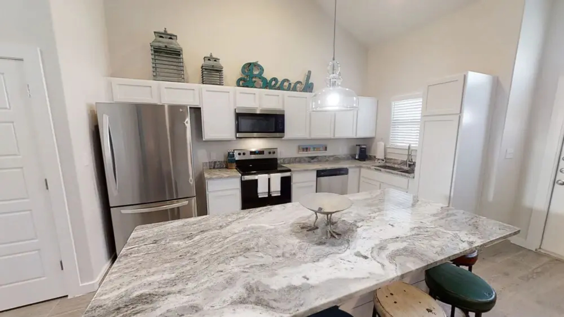 Chat 'N' Chill -15110