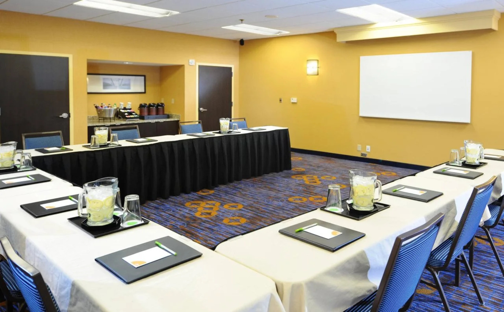 Courtyard by Marriott San Antonio Airport