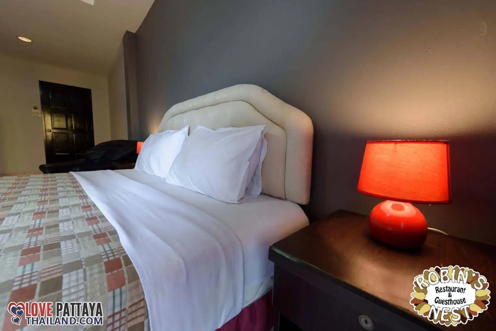 Robin’s Nest Guesthouse & Restaurant