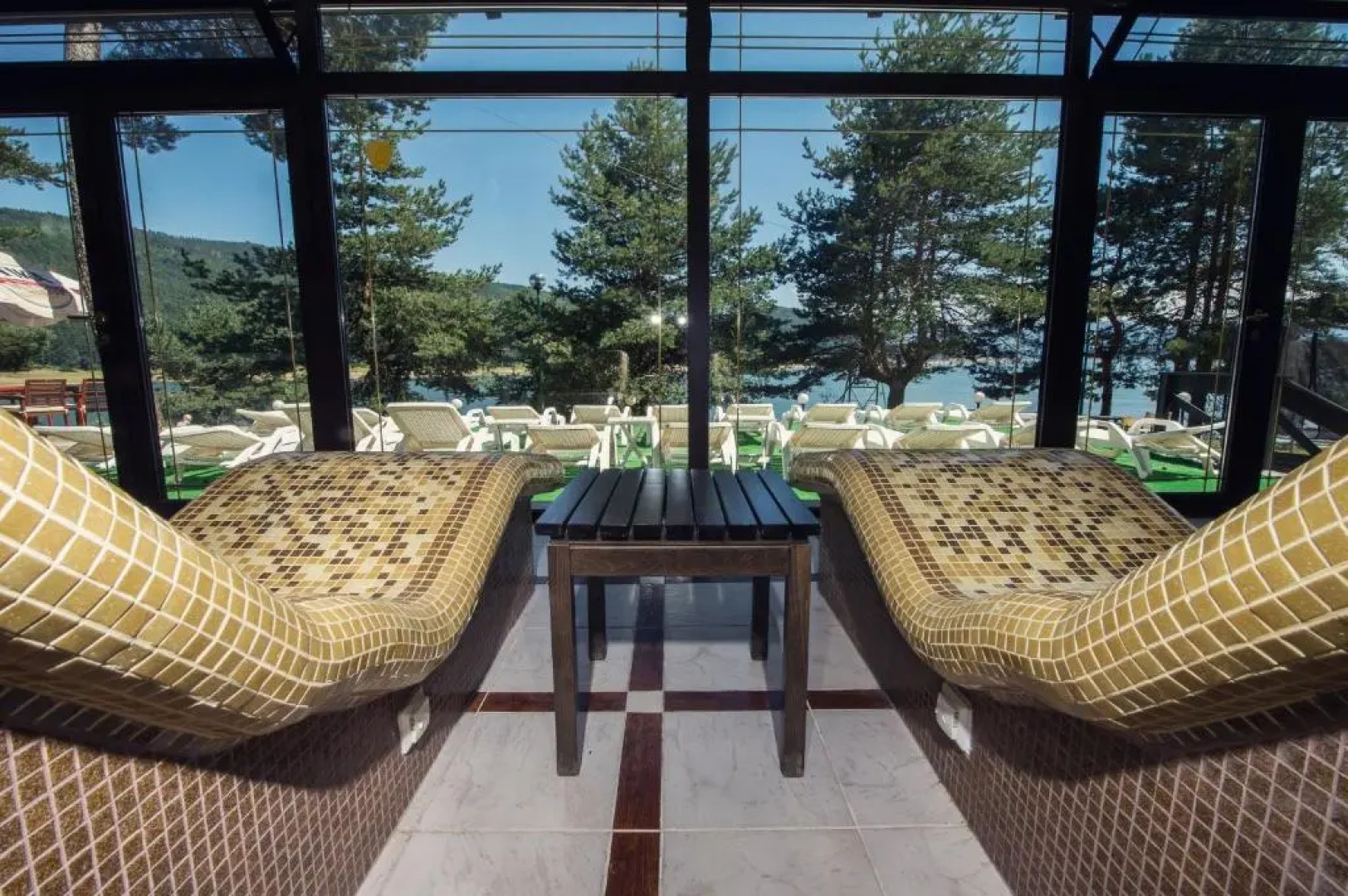 Family Hotel Spa Hebar