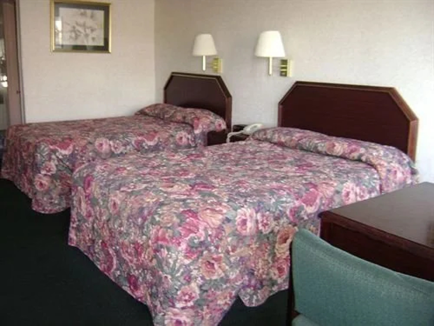 Relax Inn and Suites Hope