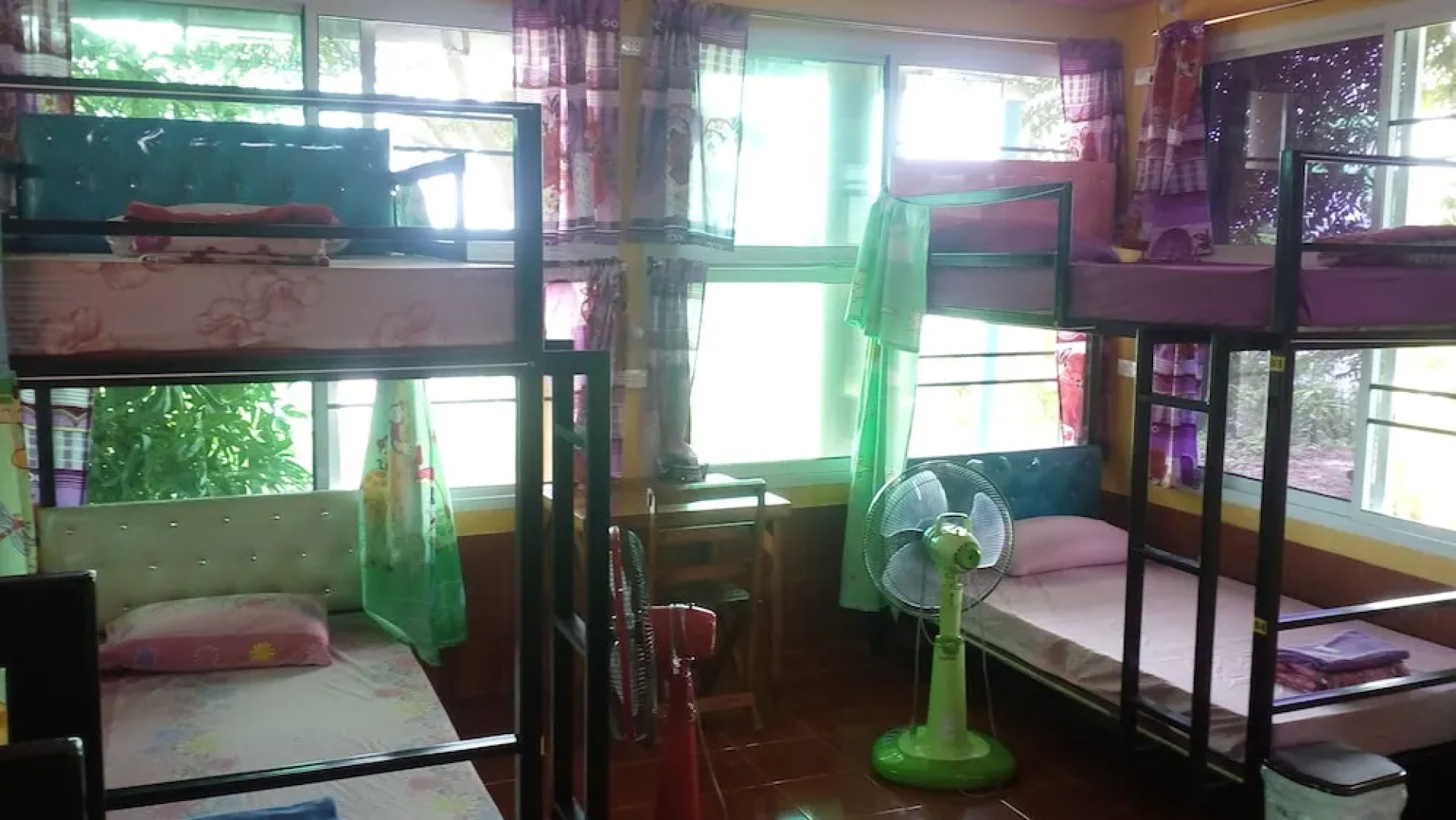 RueangSriSiRi Guest House 2