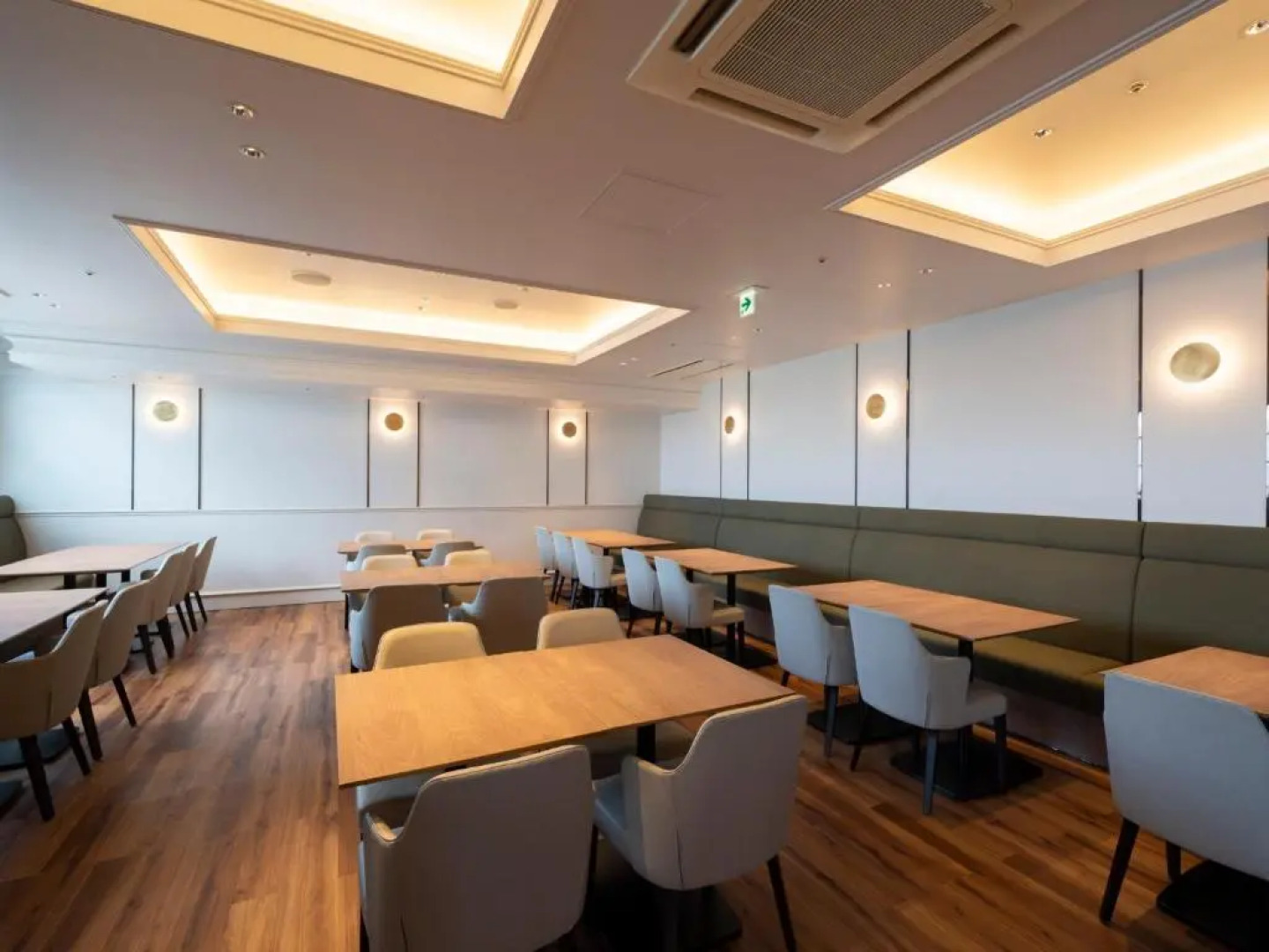 Oriental Hotel Universal City