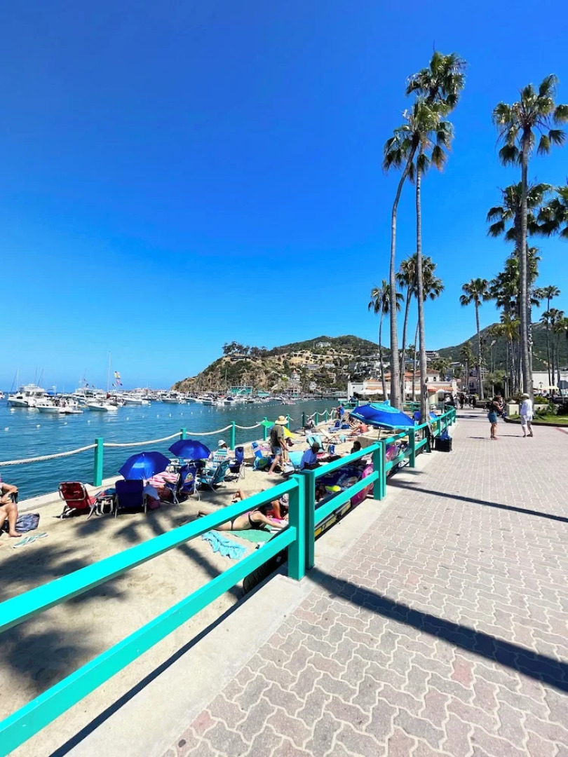 Catalina Courtyard Suites