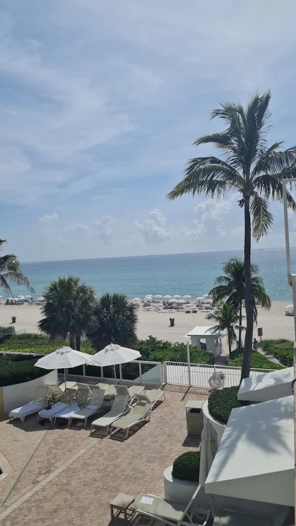 Tr Luxury Beach Resort by FMM