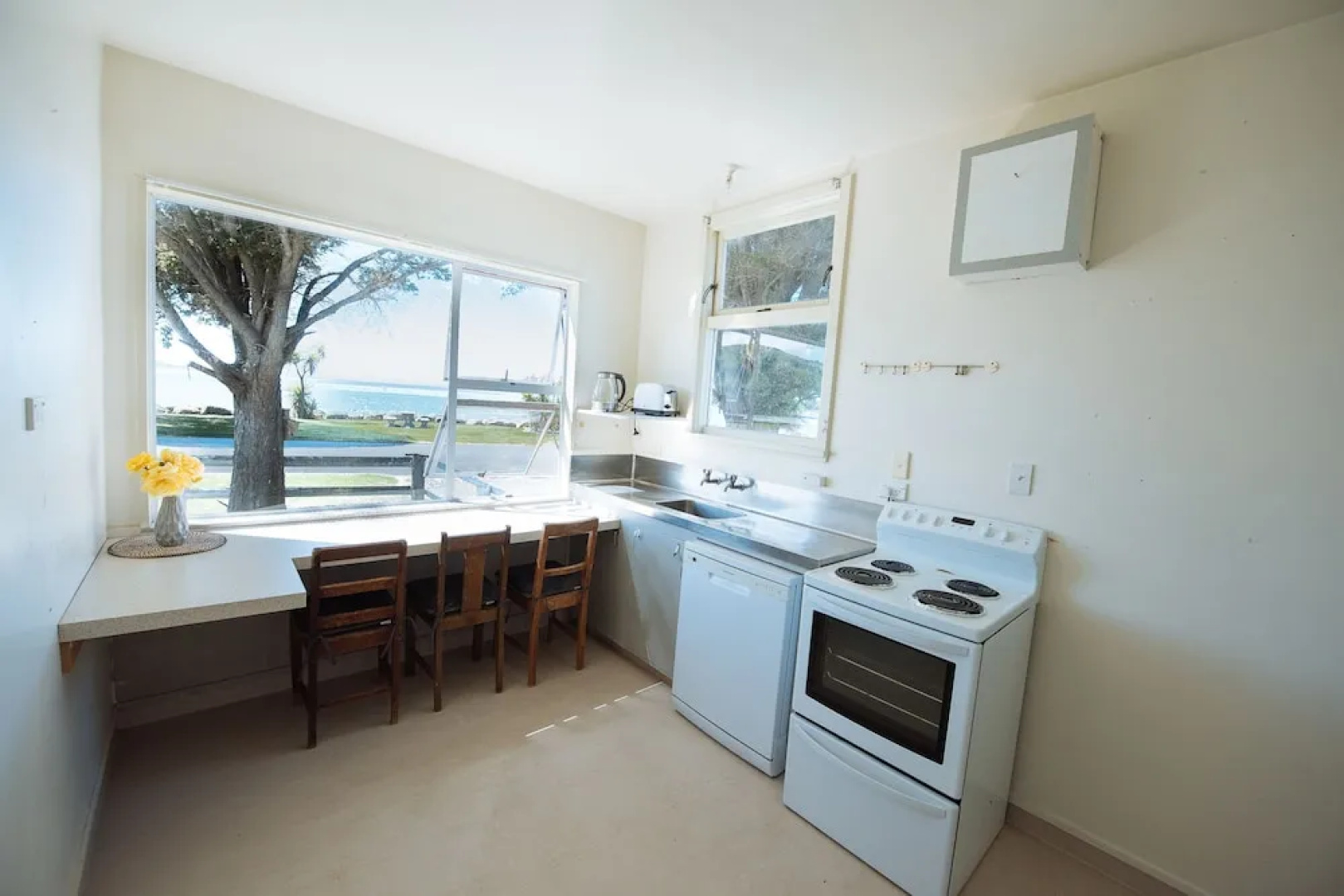 Pounawea Waterfront House