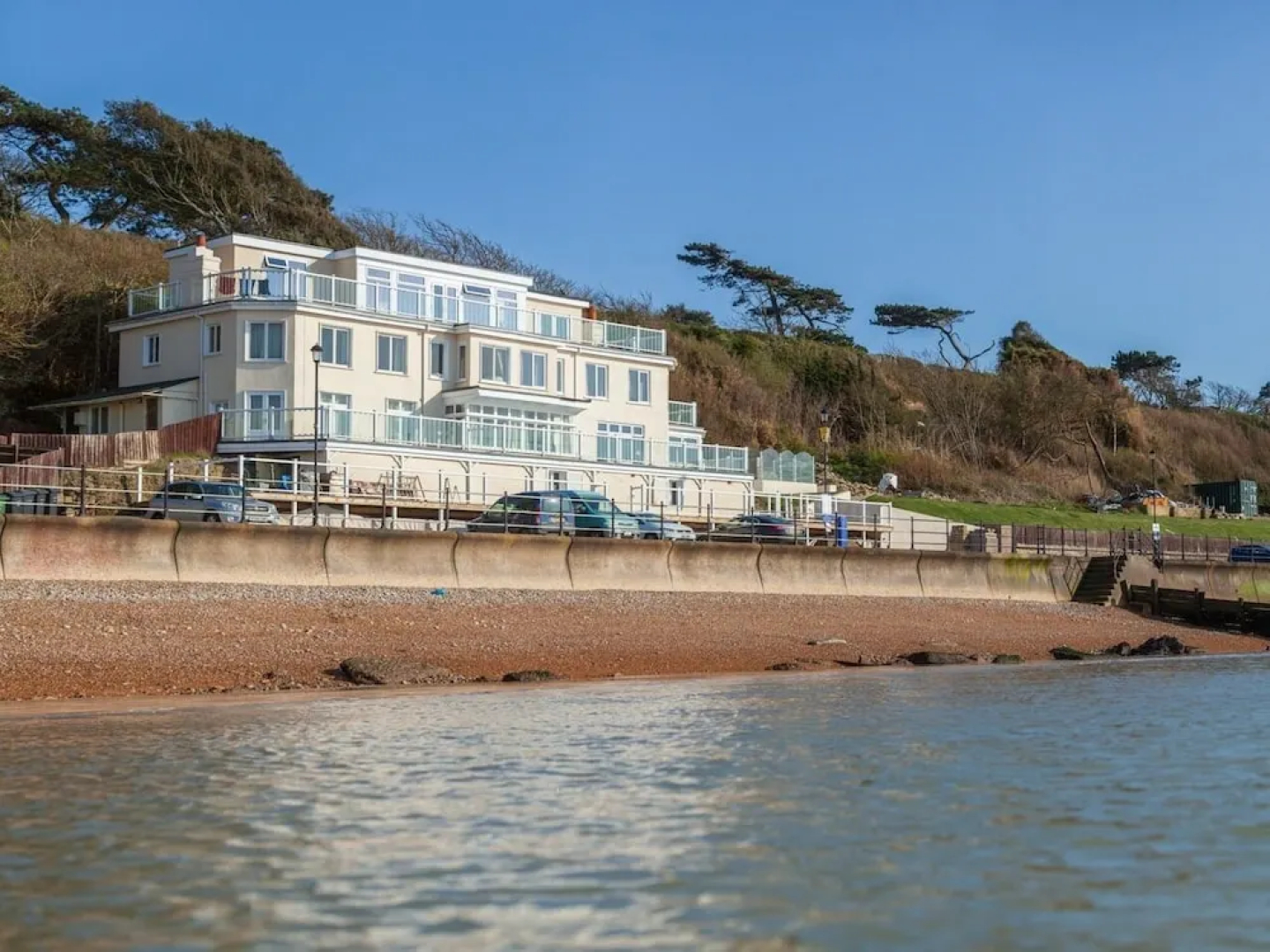 Beachside Apartment On The Beach