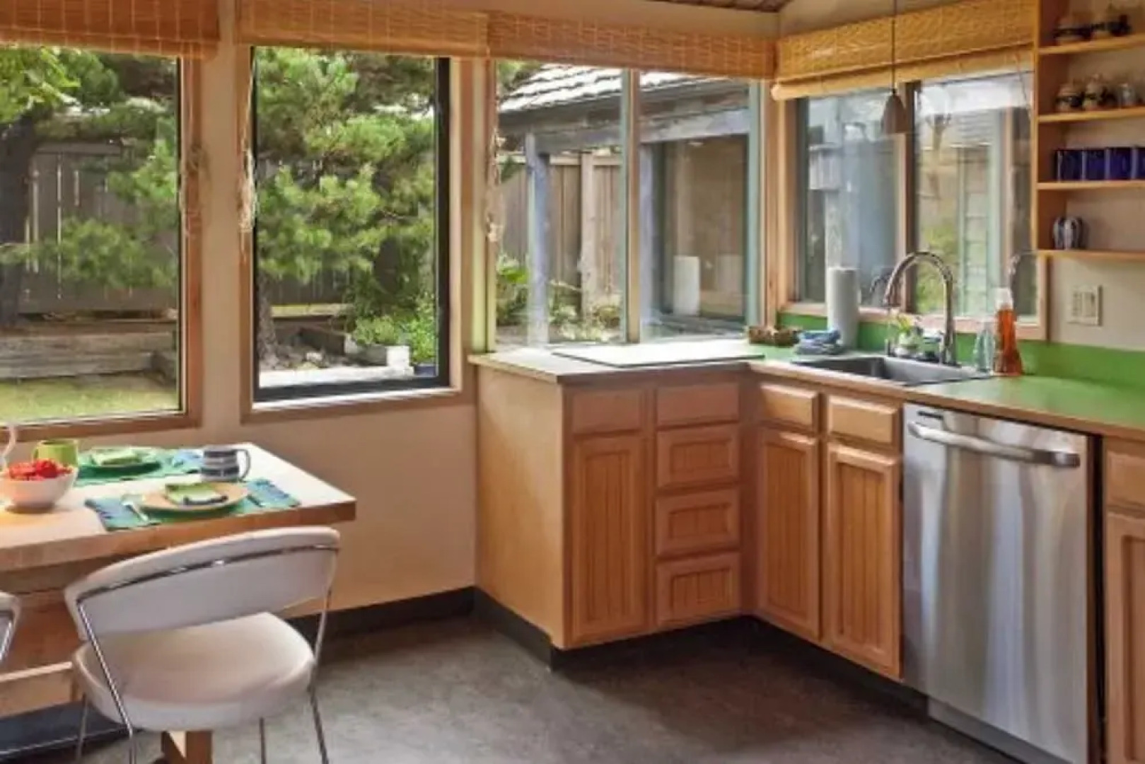 Arch Cape Escape by Avantstay Sensational Clift Top Home w/ Pacific Ocean Views