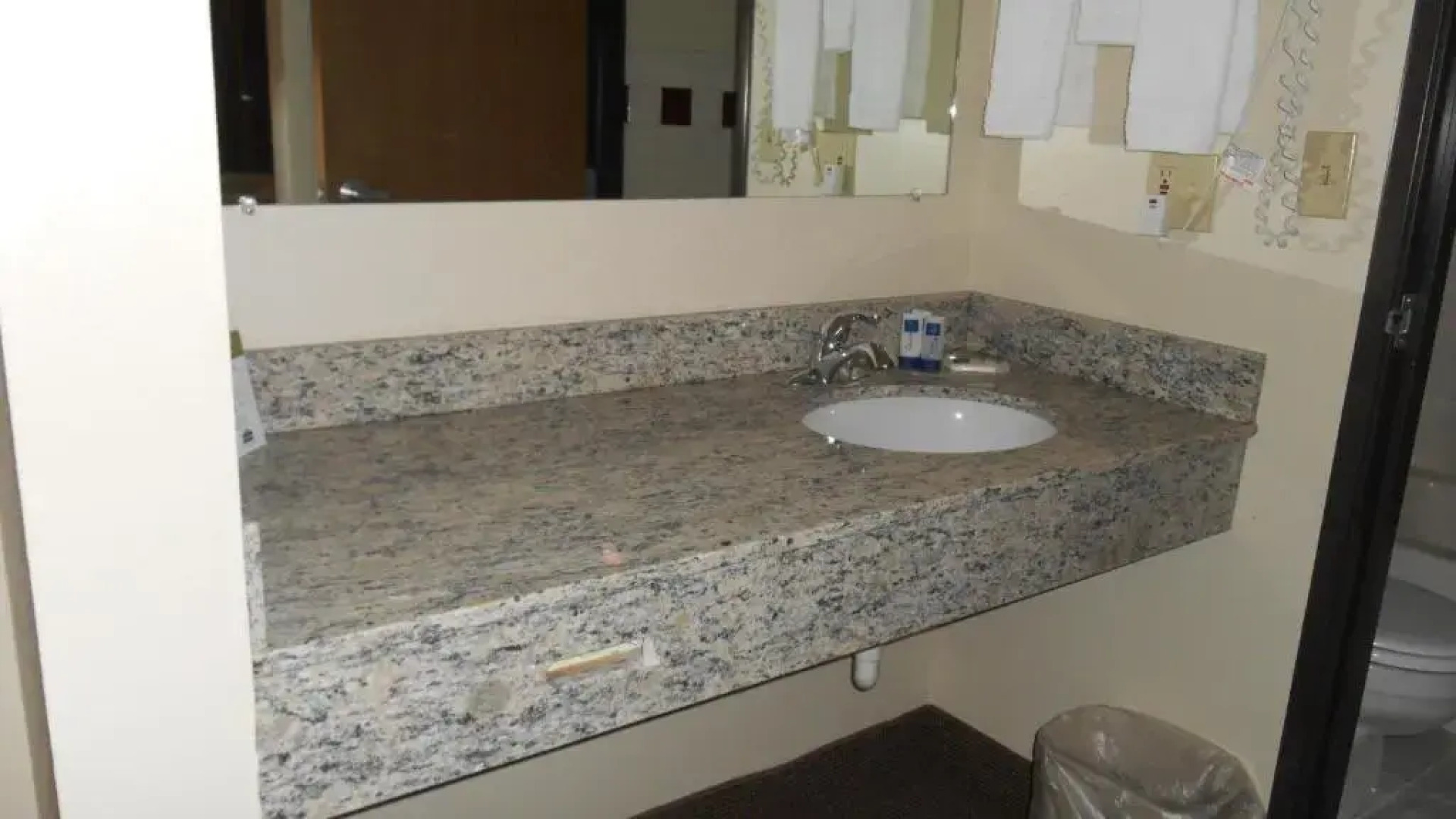 AmericInn Lodge & Suites Tomah