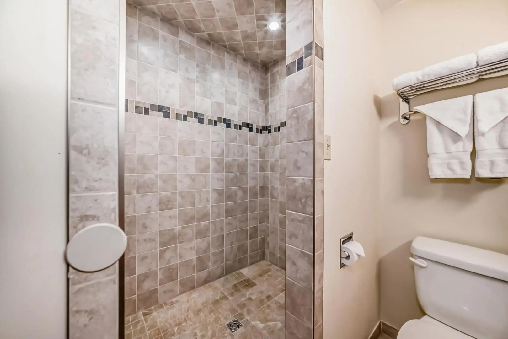 Stony Plain Inn and Suites