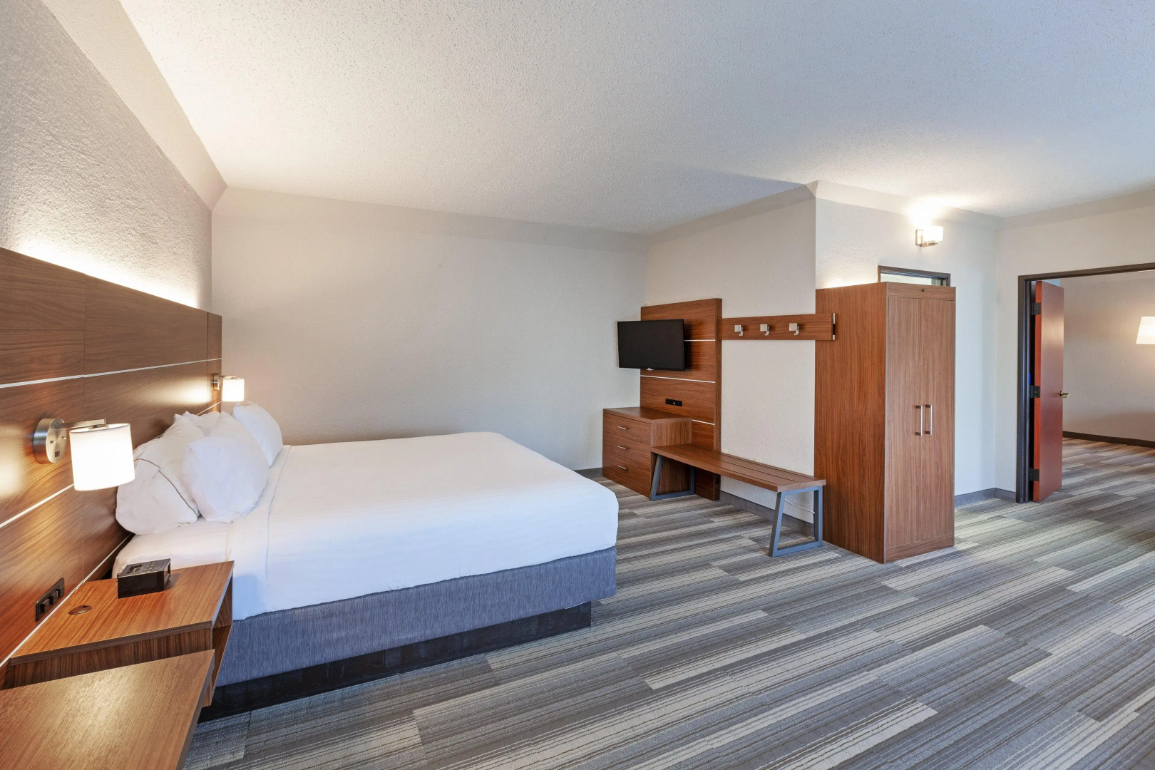 Holiday Inn Express & Suites Houston - Memorial Park Area by IHG