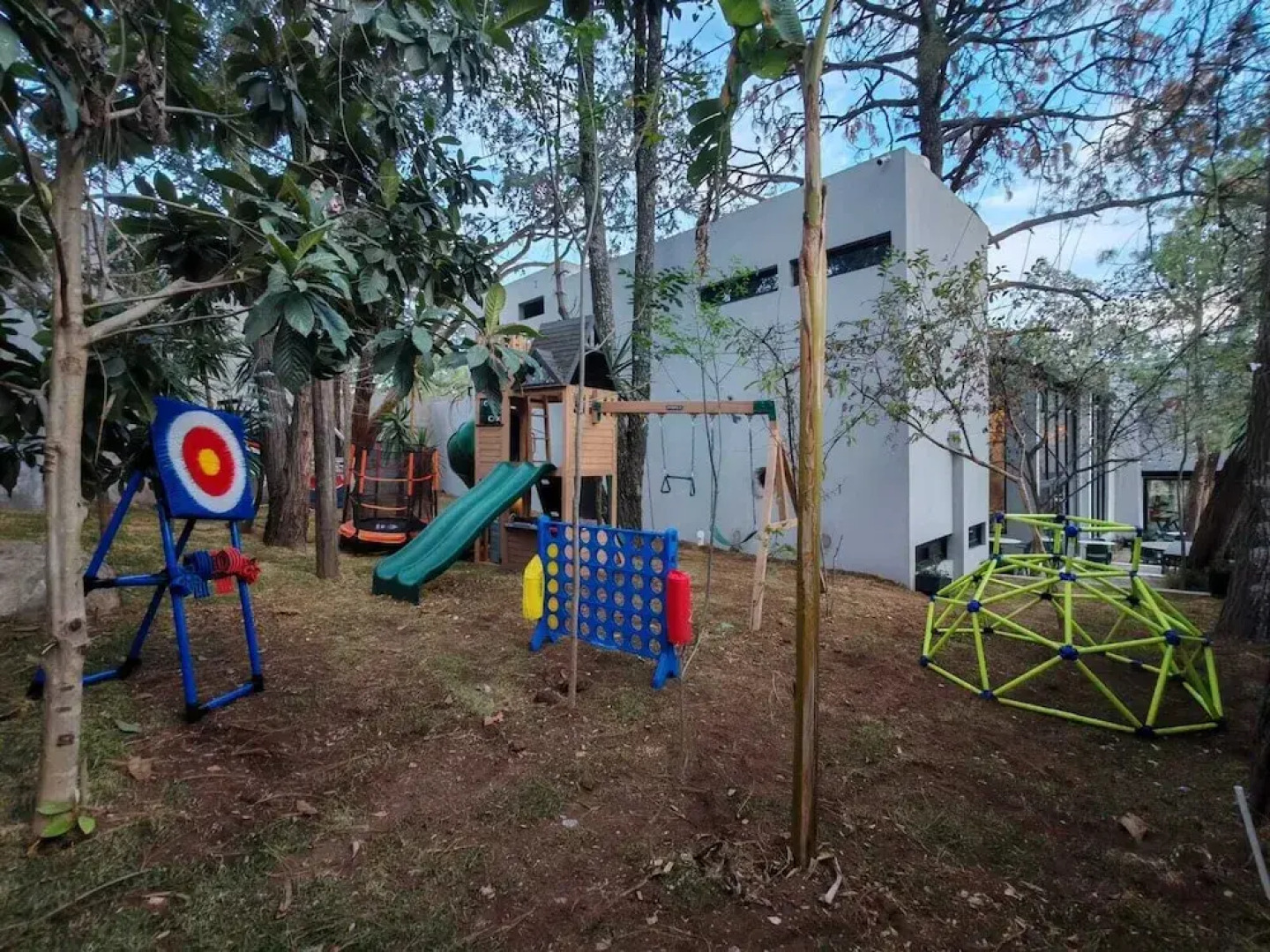 Serenzzo Hotel & Cuisine