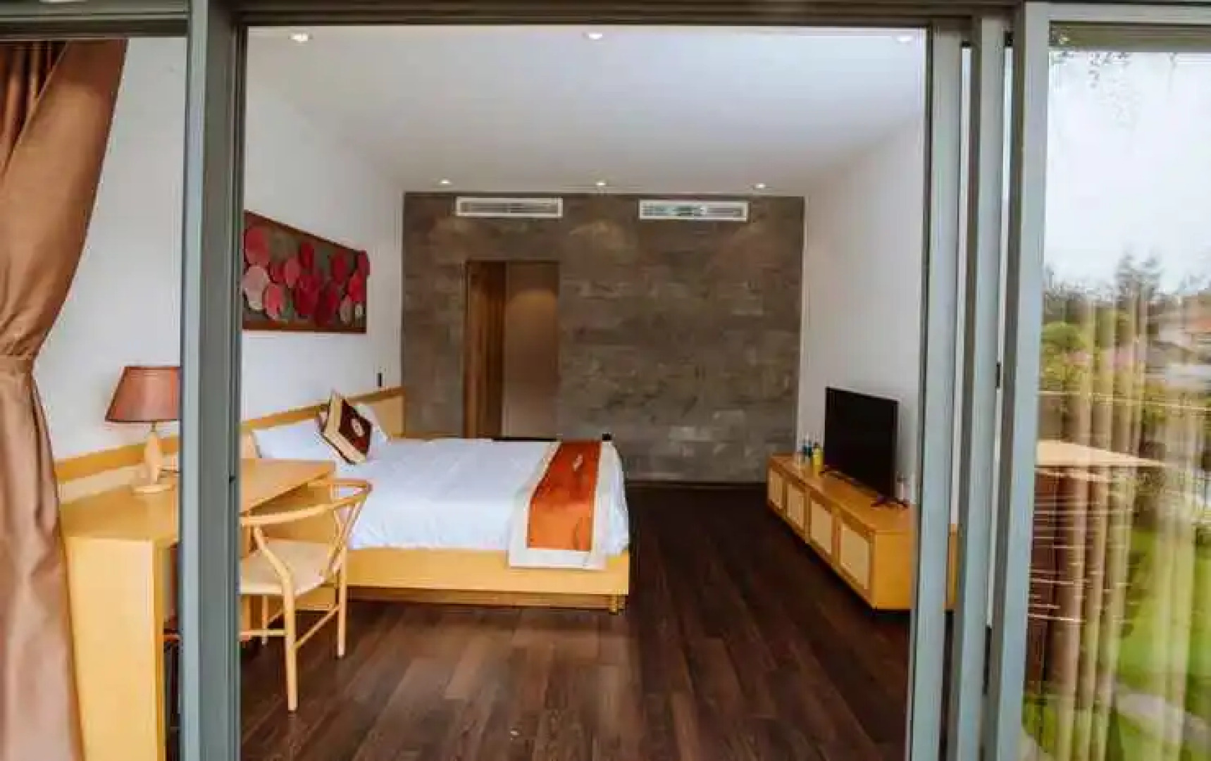 Duong Sat Quang Binh Hotel