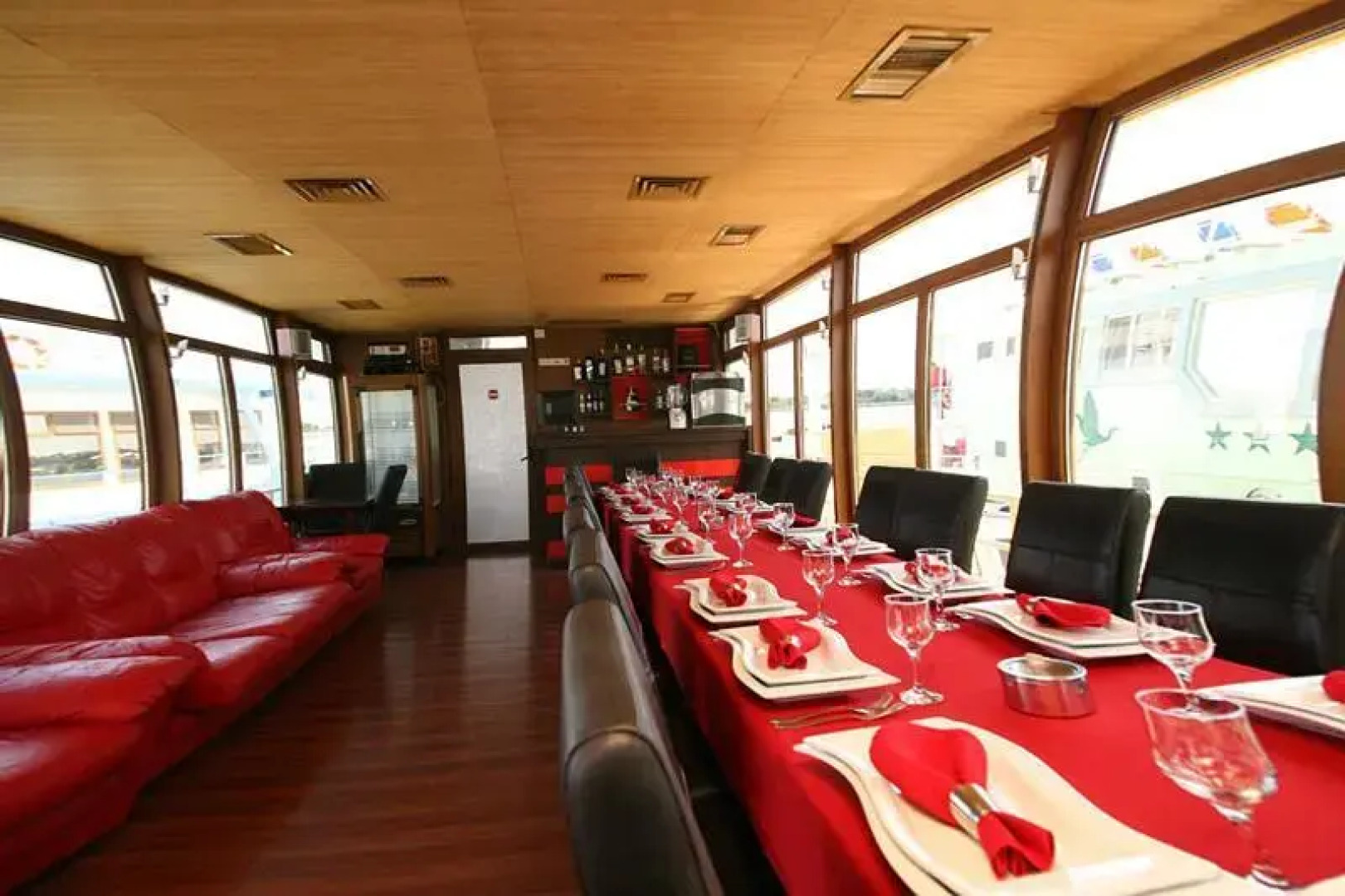 Hotel Plutitor SERANO