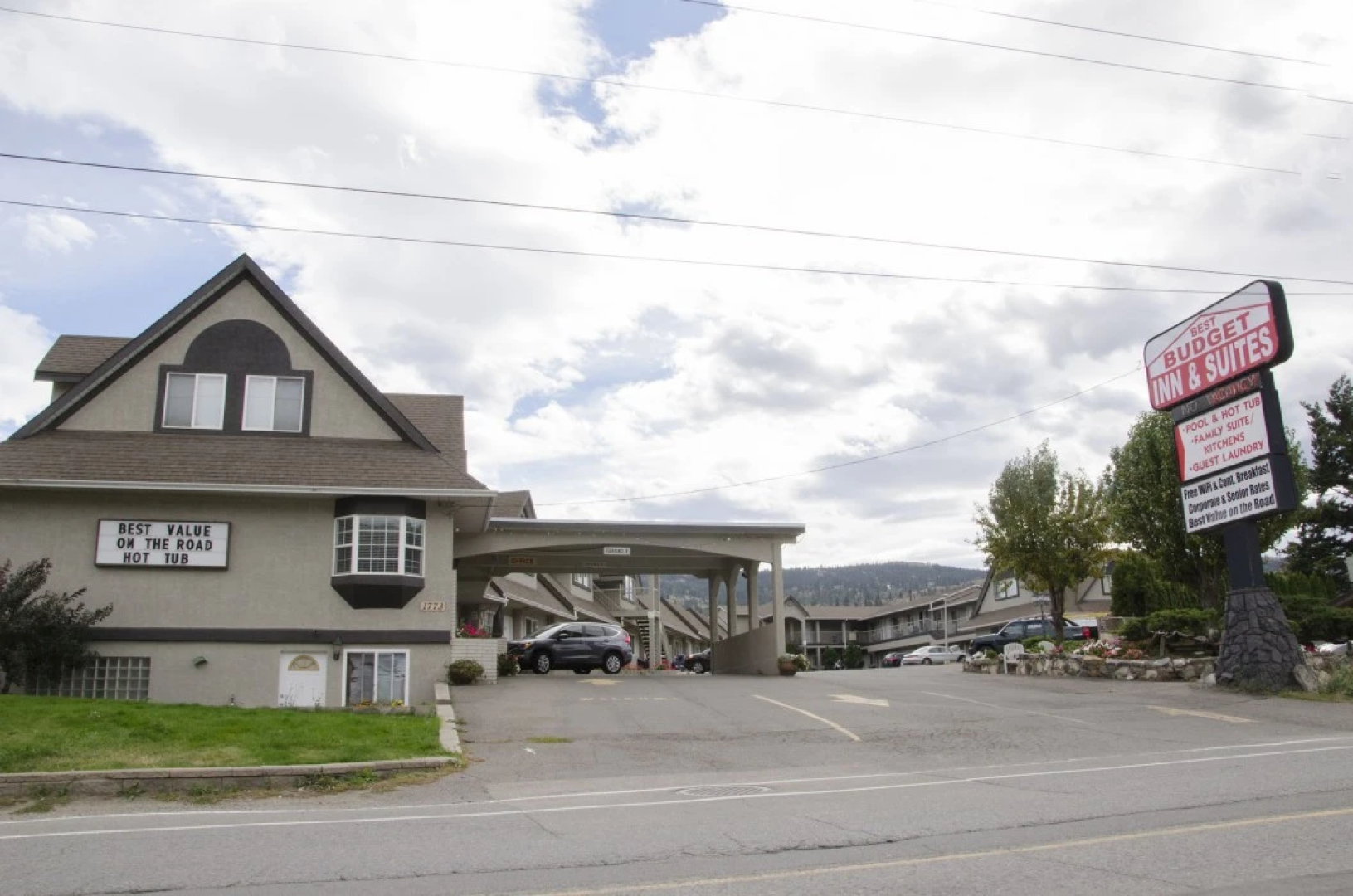Best Budget Inn and Suites