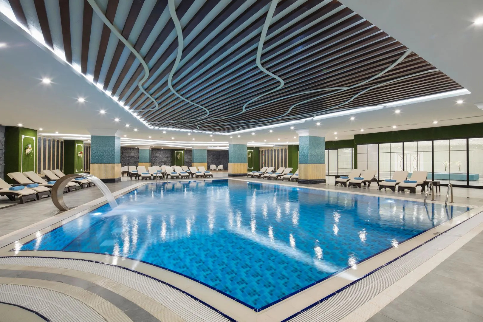 Granada Luxury Beach 