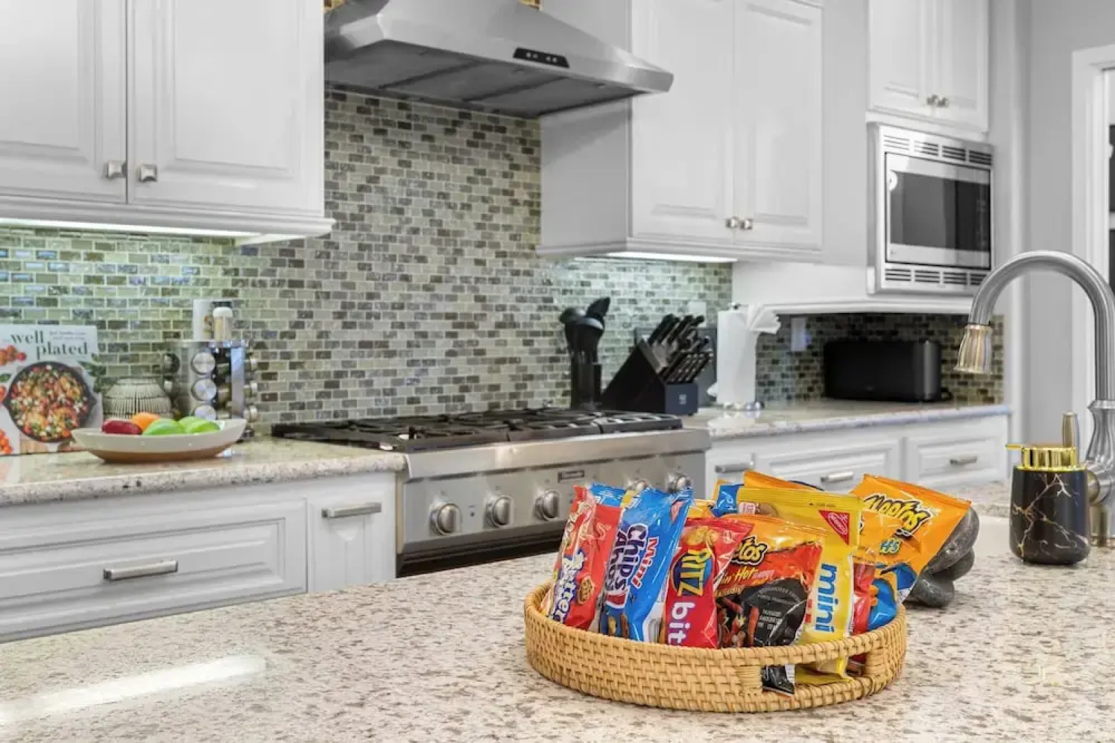 Luxury Pool Home w Theater Games & Mountain View