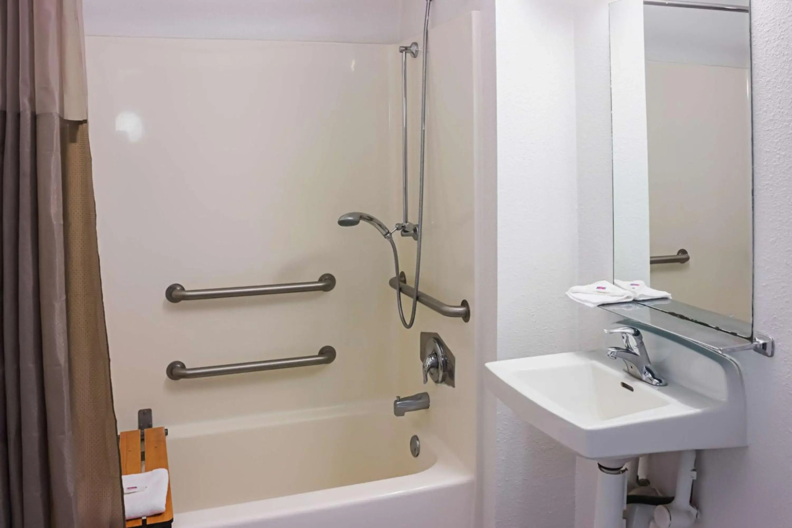 Motel 6 Porterville, CA