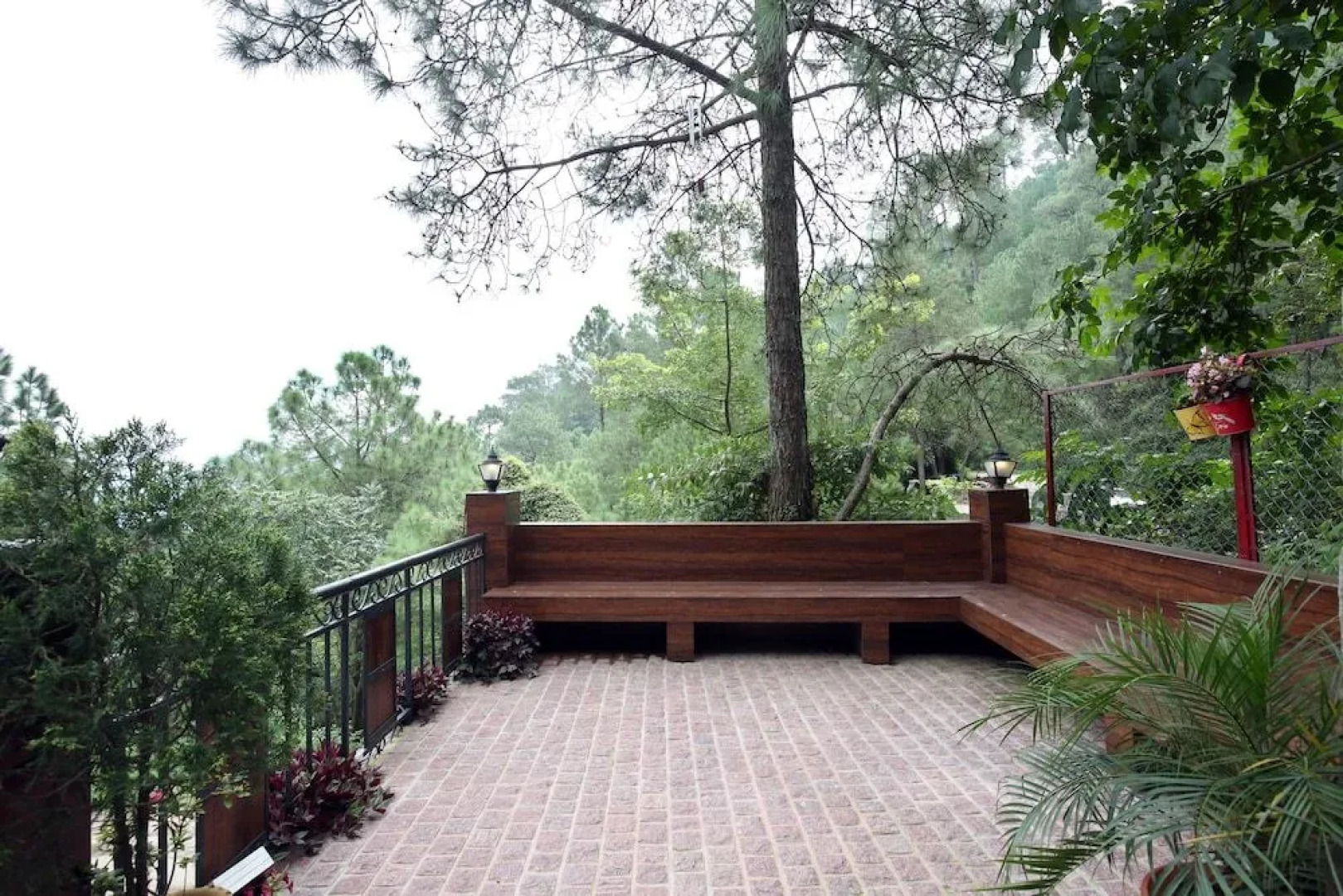 OYO 9308 Home Valley View 2 BHK Villa Near Kasauli