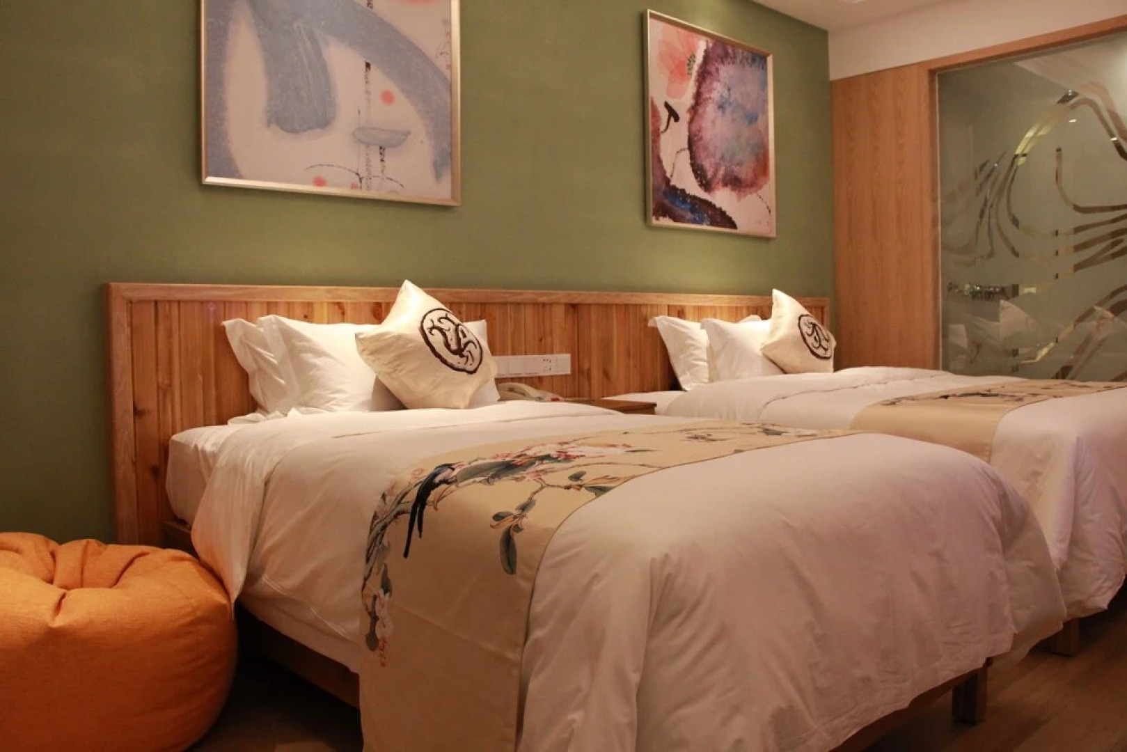 Queshan Lake Arcadia International Resort