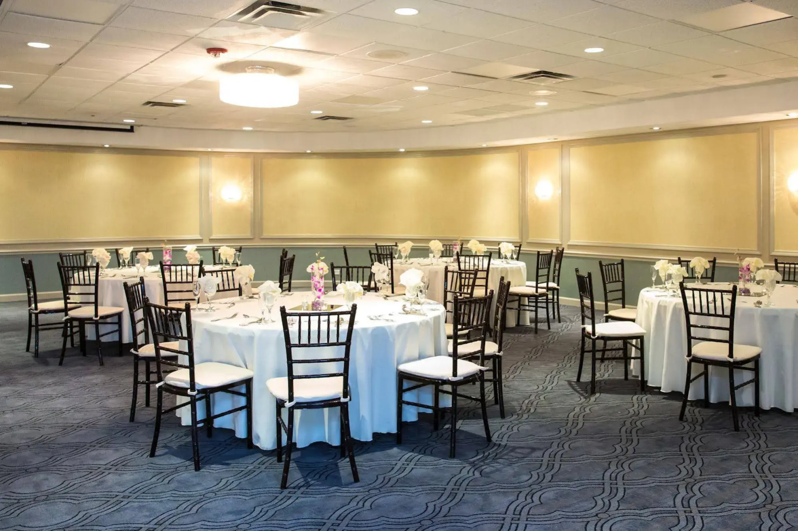 Ramada Plaza Chicago North Shore