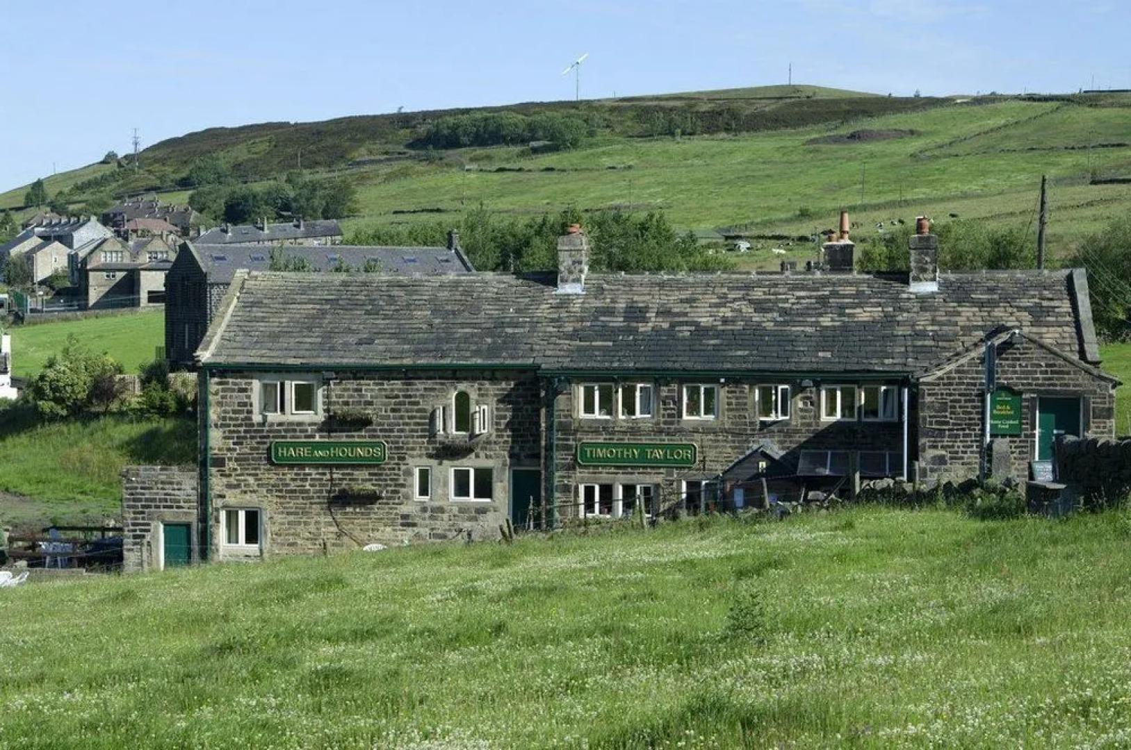 The Hare and Hounds Country Inn