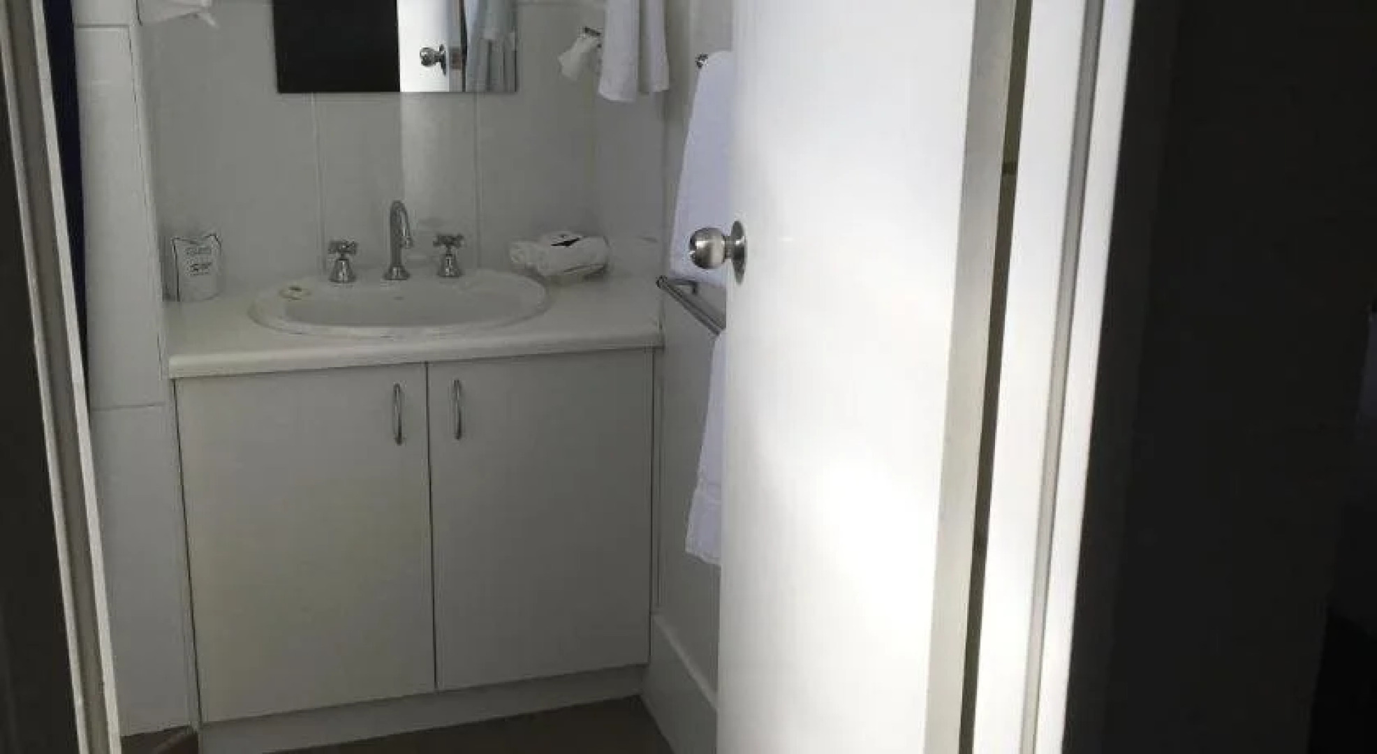 Nicholas Royal Motel