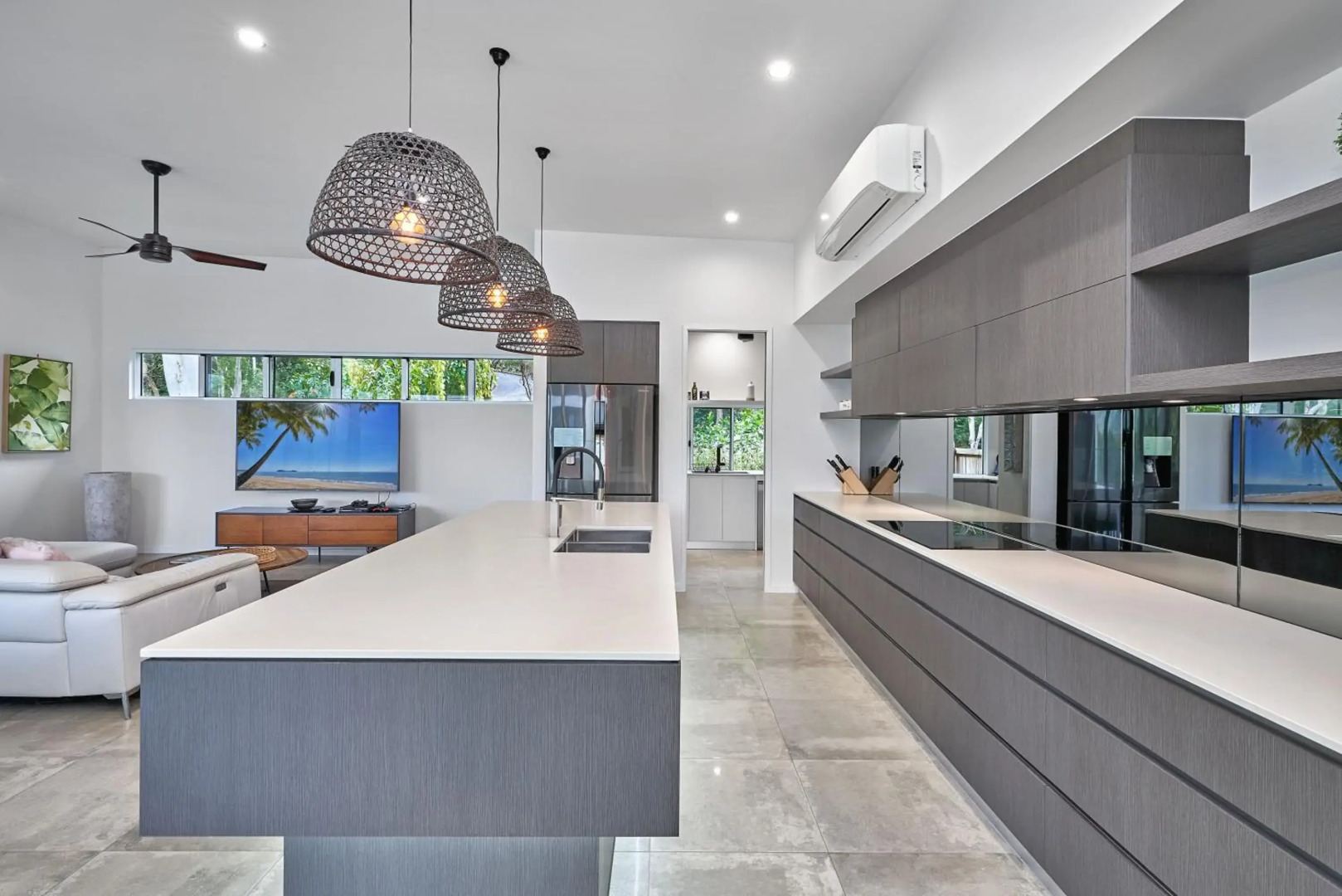 Canopy Views Luxury Holiday House Palm Cove