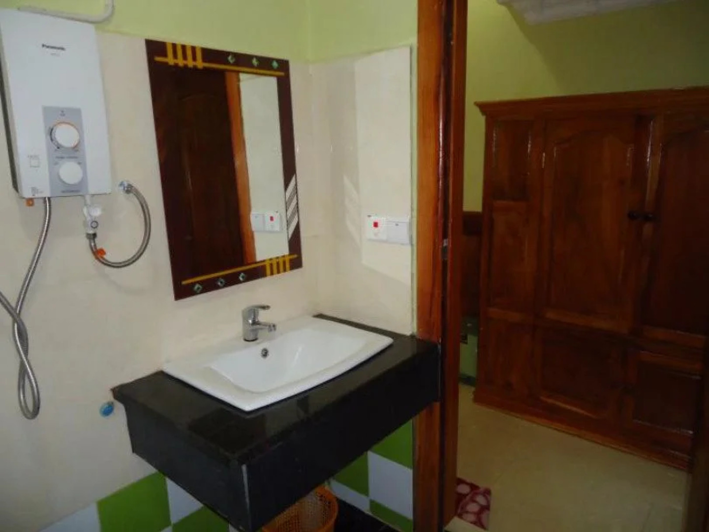 Luck Life World Hotel