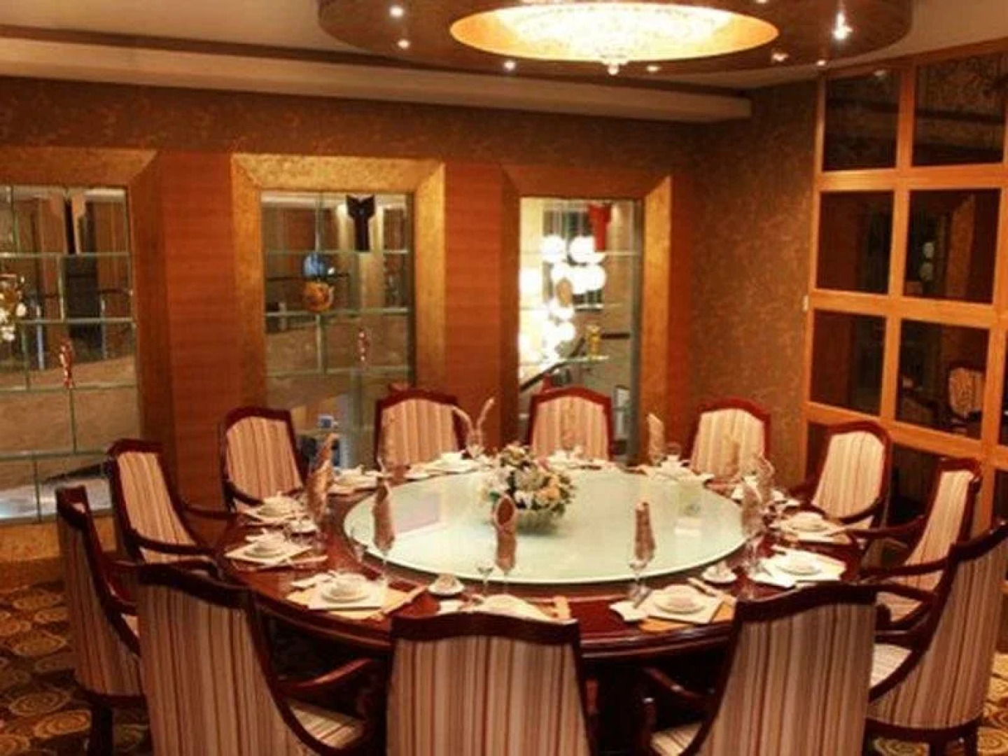 Shushan International Hotel