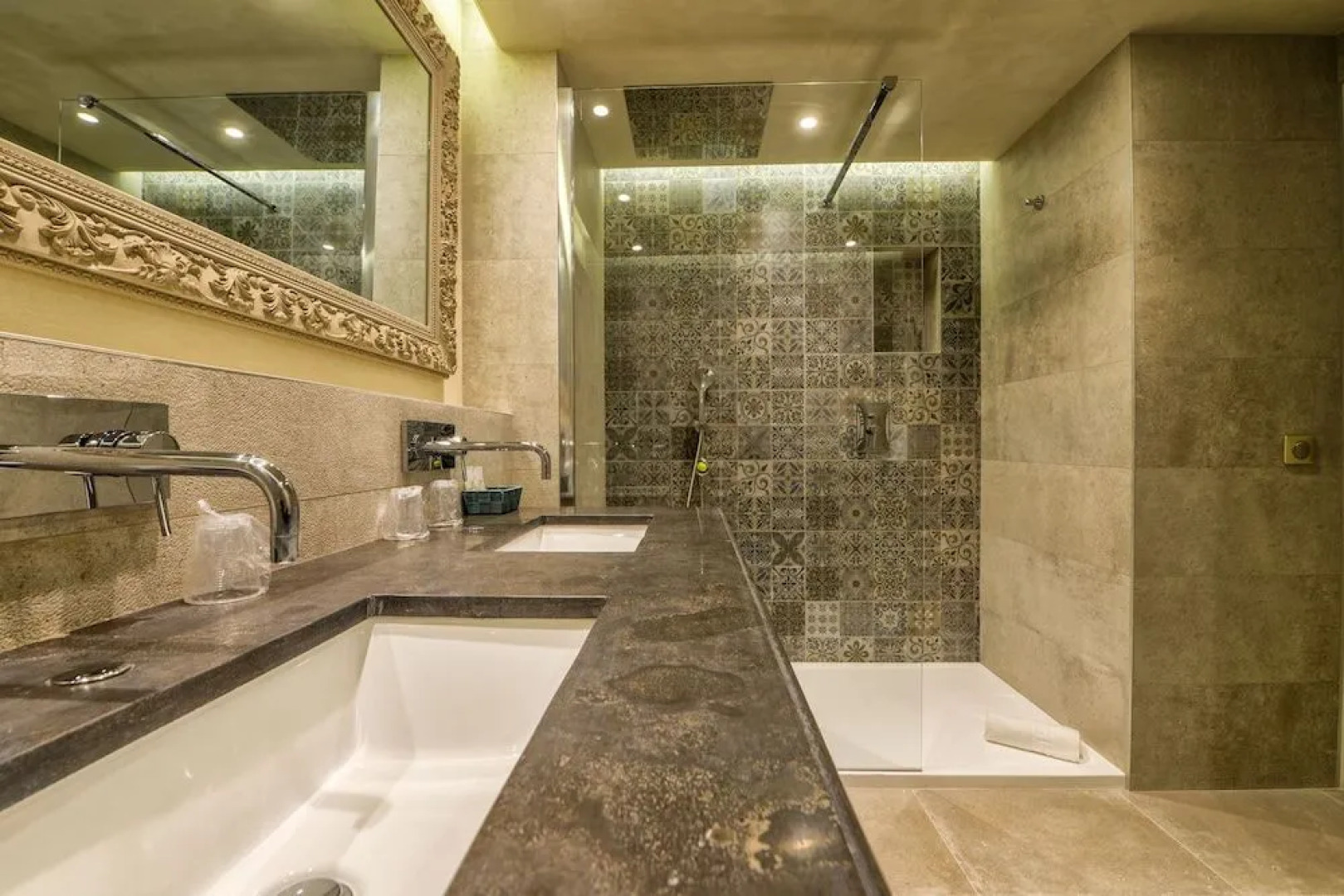 Nouvel Hôtel du Commerce