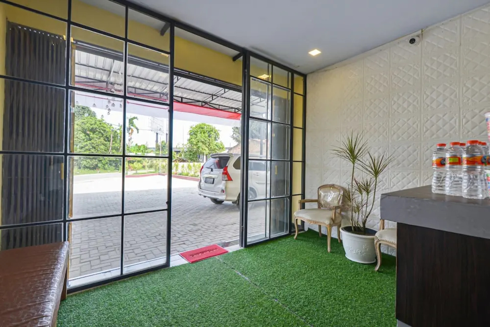 OYO 90259 Apollo Inn