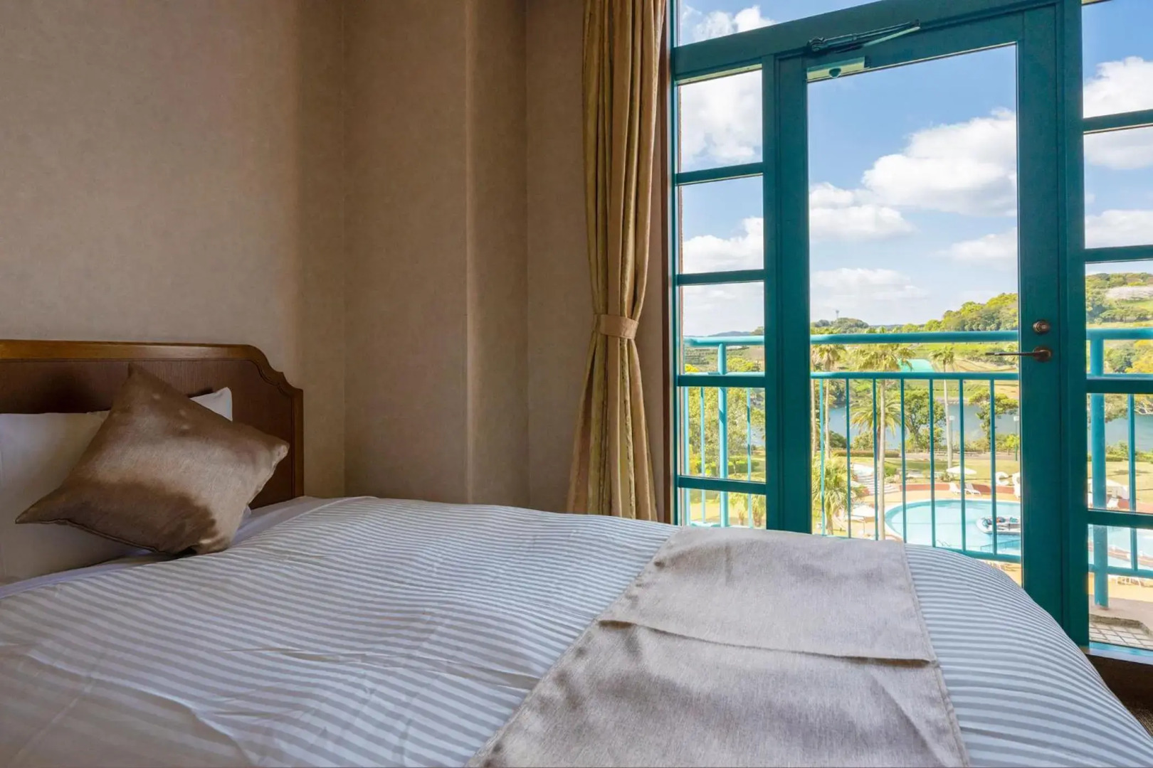 Ooedo Onsen Monogatari Premium Saikaibashi