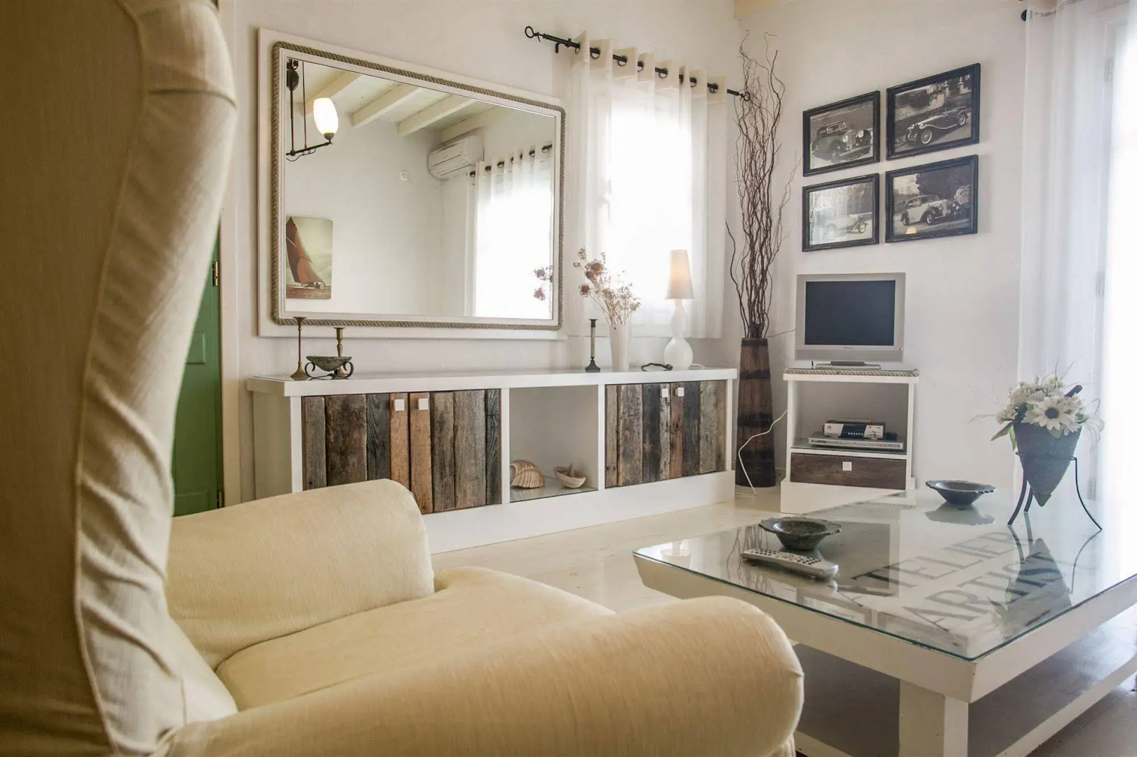 Tholaria Boutique Hotel