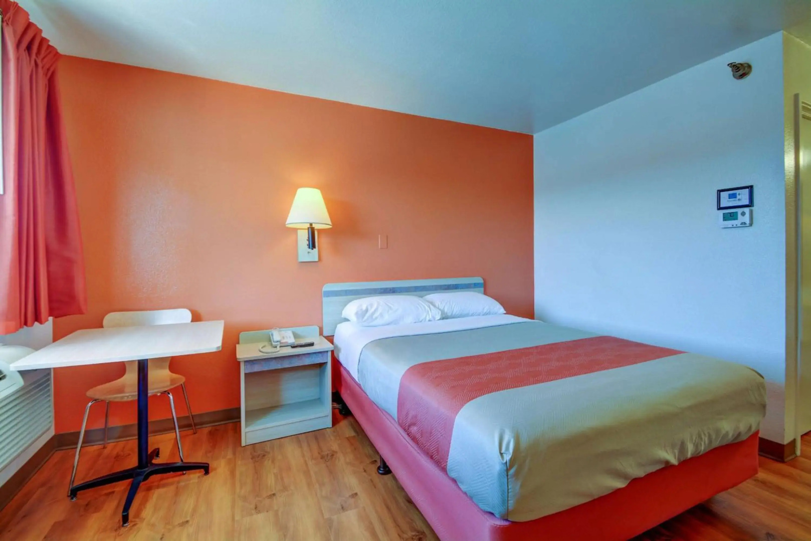 Motel 6 Windsor Locks, CT - Hartford