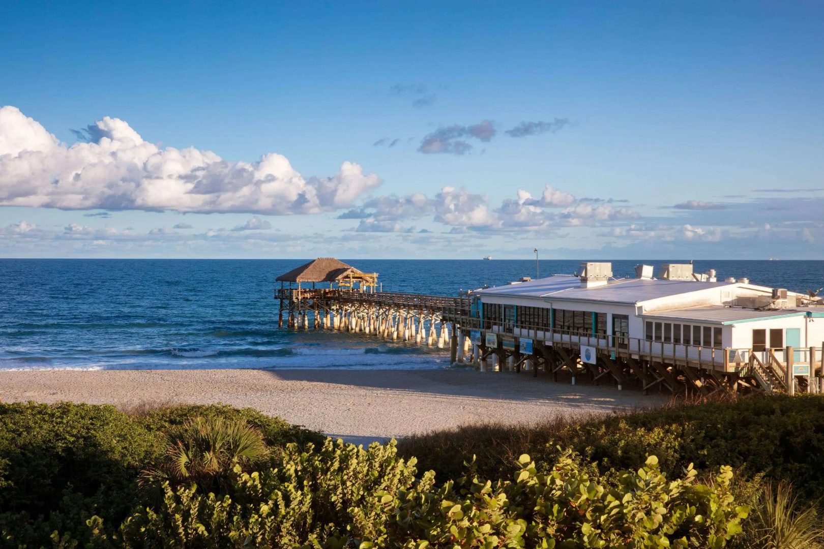 La Quinta Inn & Suites by Wyndham Cocoa Beach Oceanfront